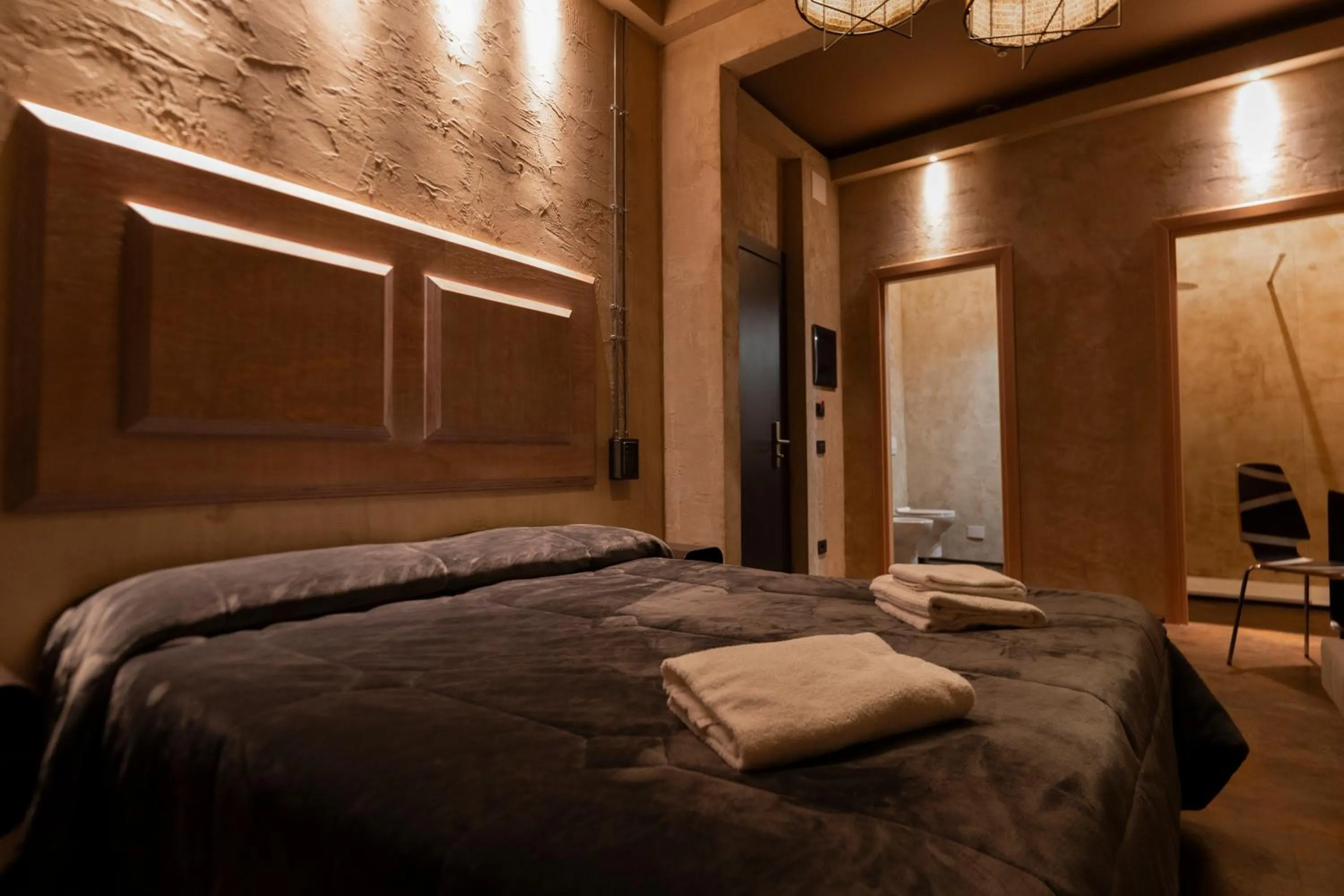 Bed in Hotel & Hostel 7