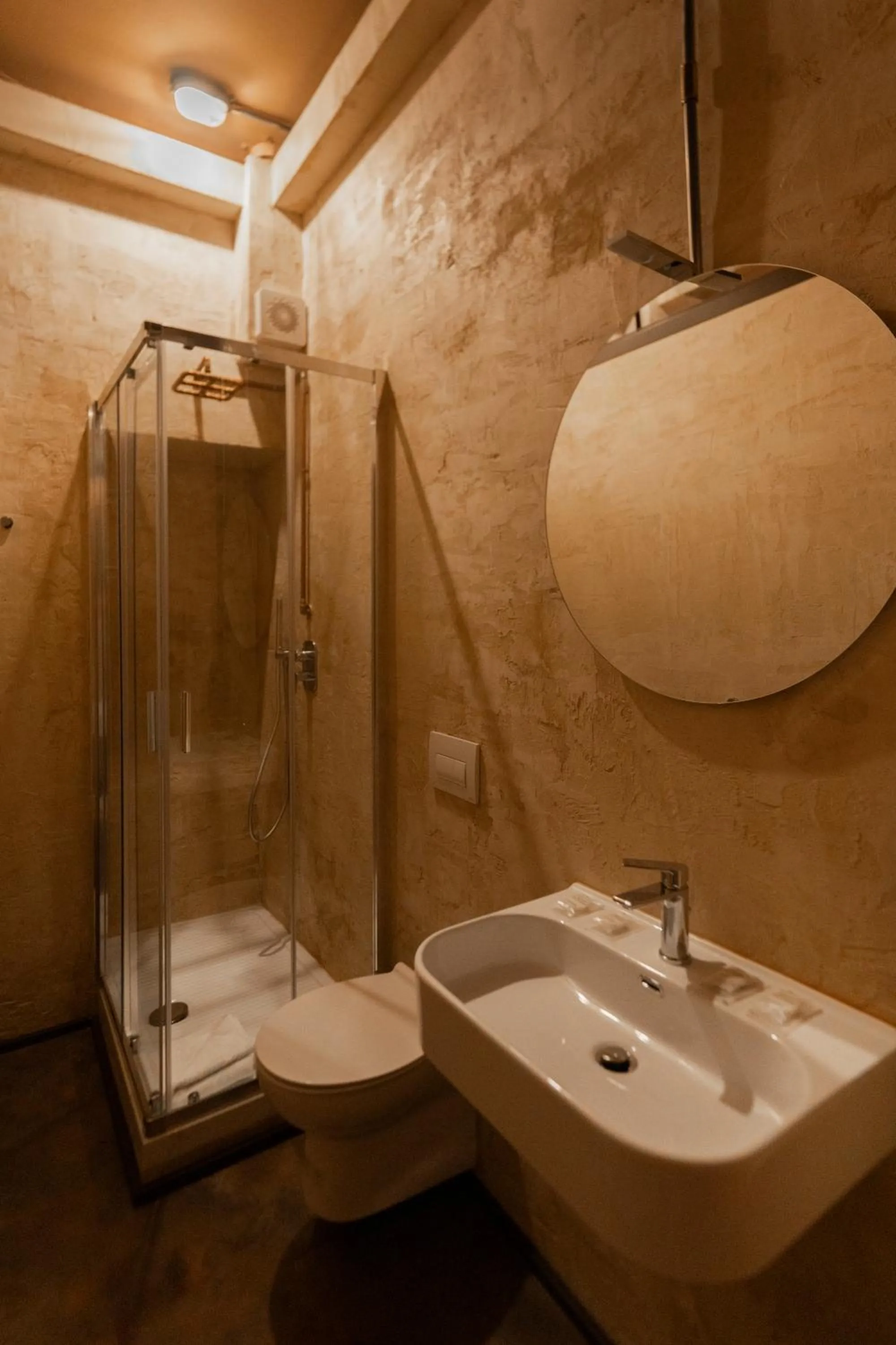 Shower in Hotel & Hostel 7