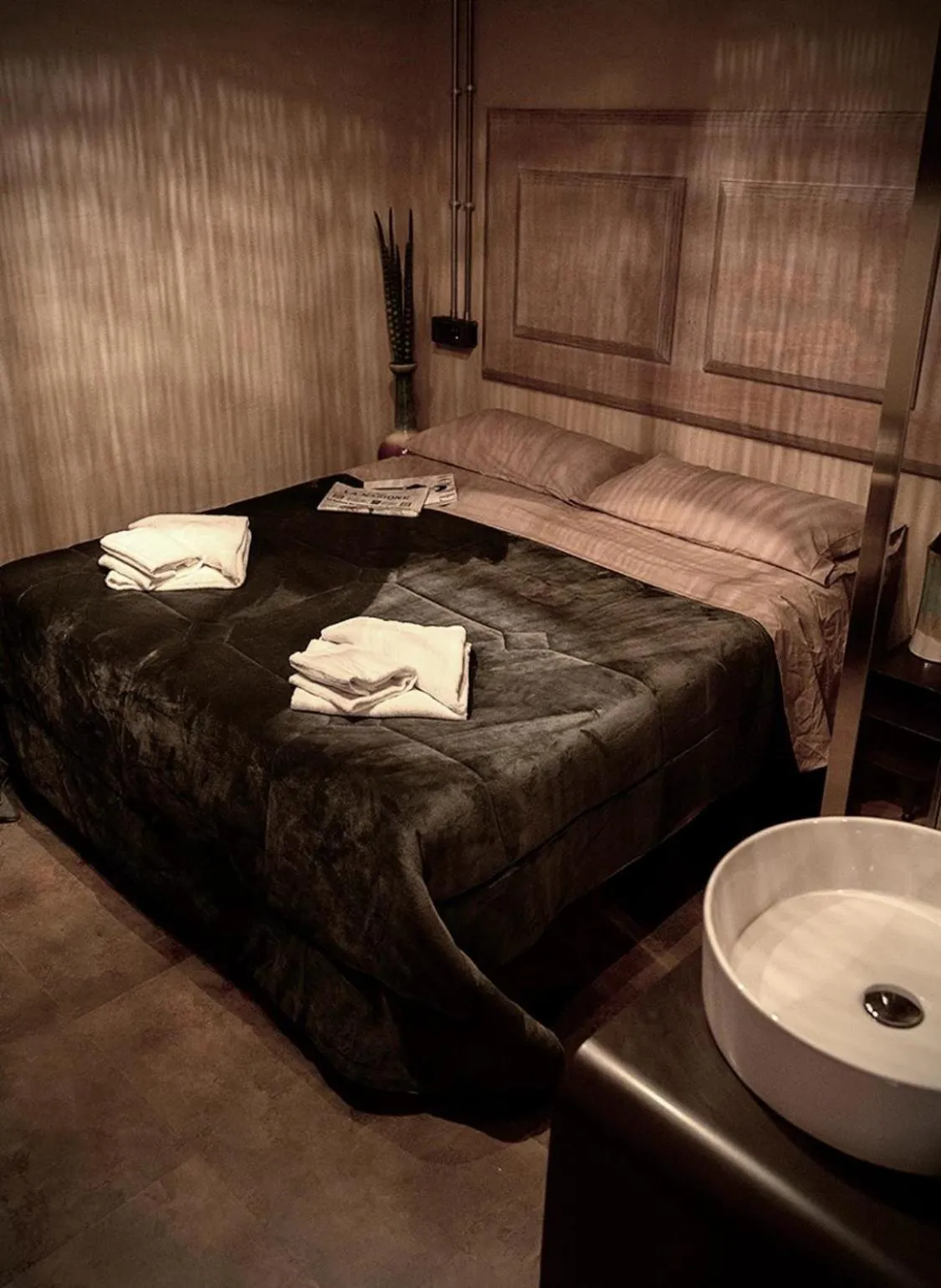 Bed in Hotel & Hostel 7