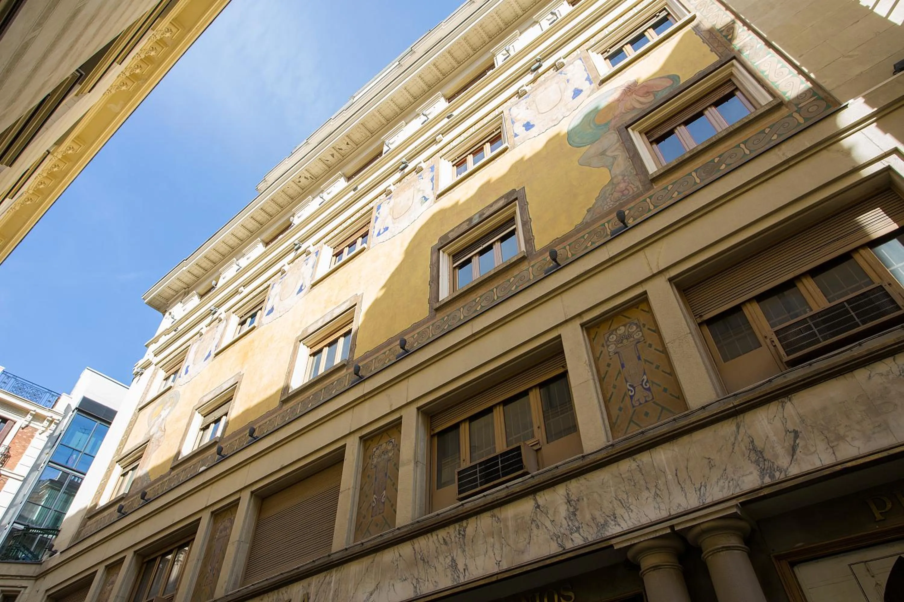 Property building in Casual del Teatro Madrid