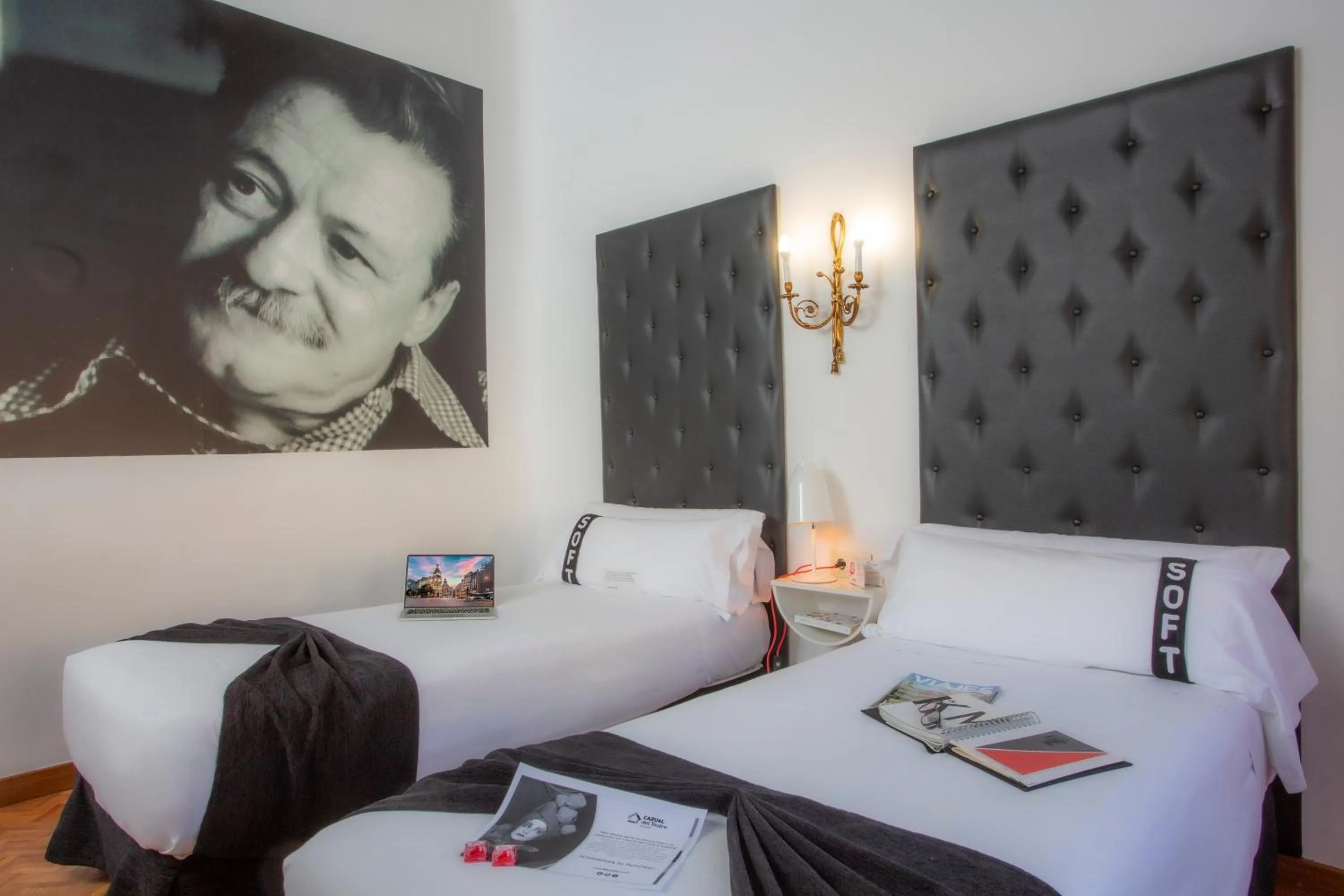 Bedroom, Bed in Casual del Teatro Madrid