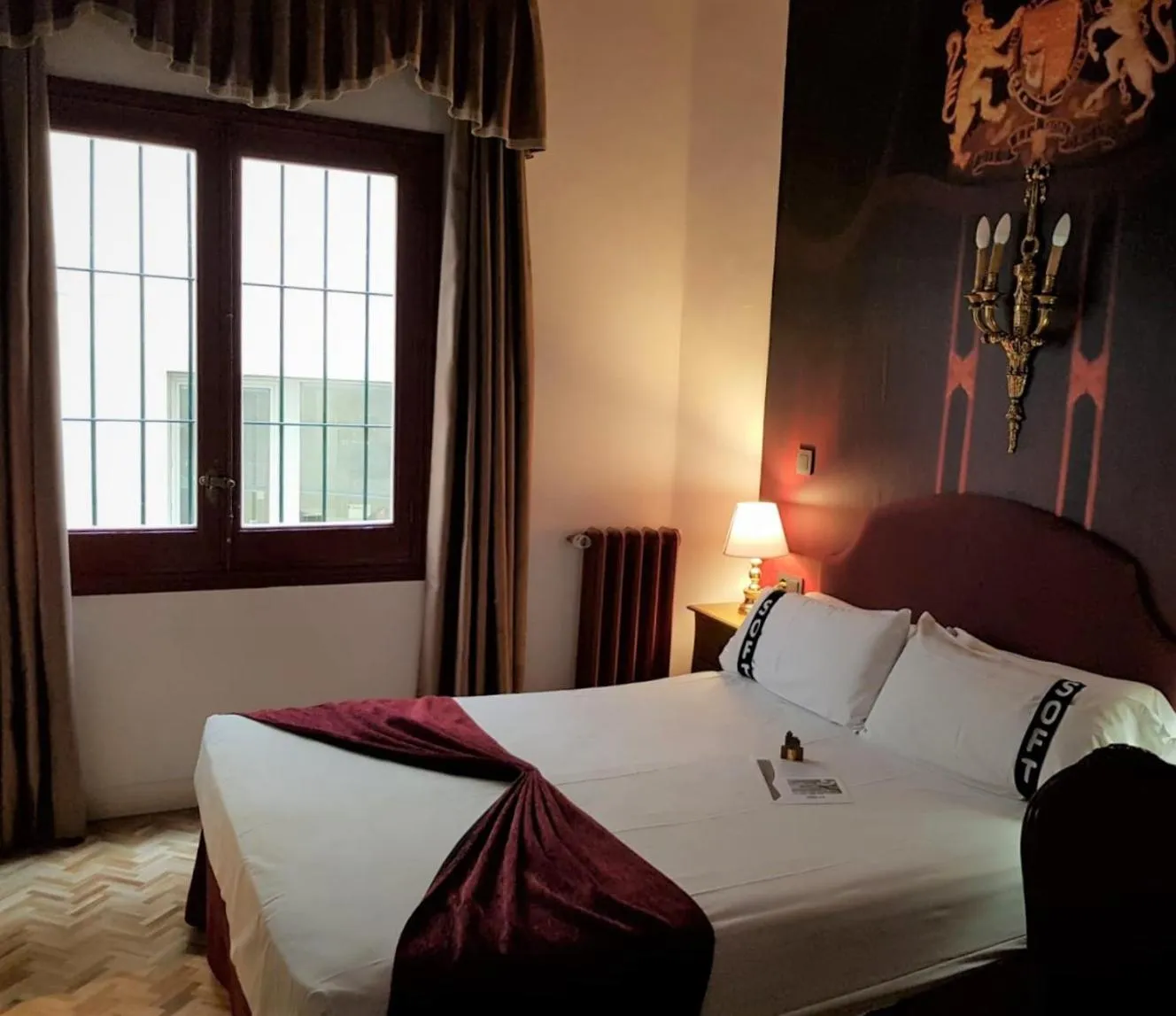 Bedroom, Bed in Casual del Teatro Madrid