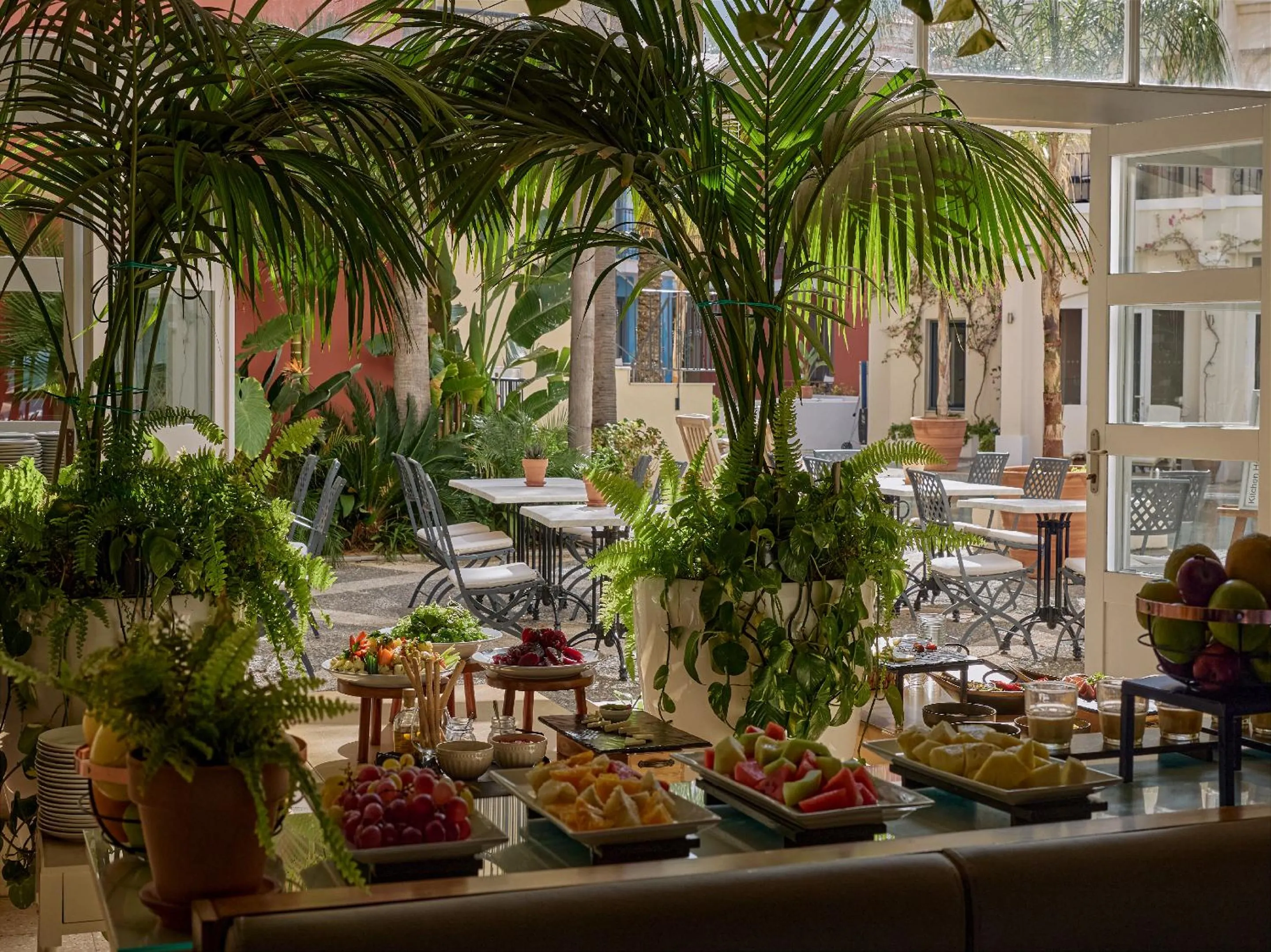 Restaurant/places to eat in Grecotel Plaza Beach House