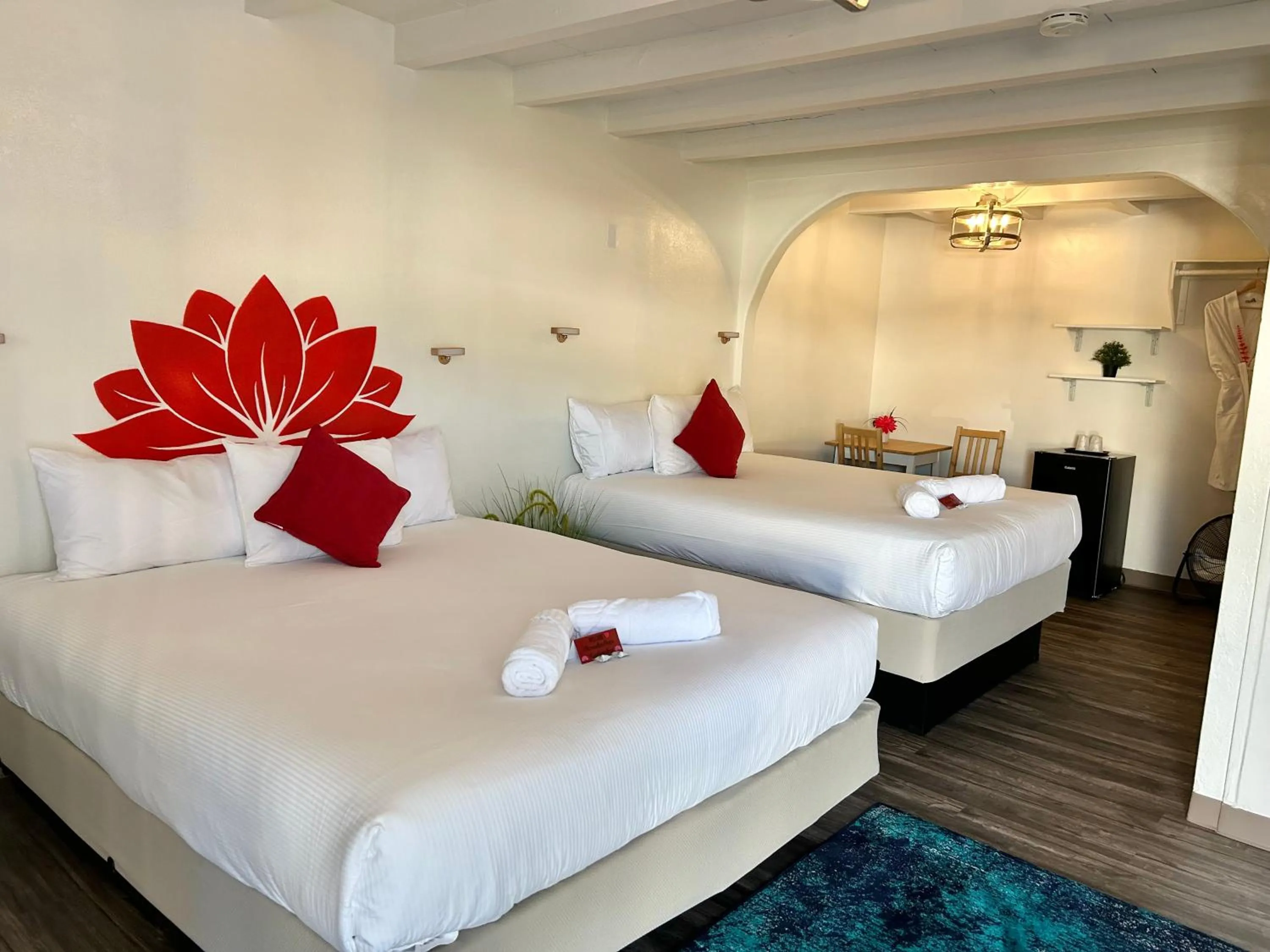 Photo of the whole room, Bed in Nirvana Hotel