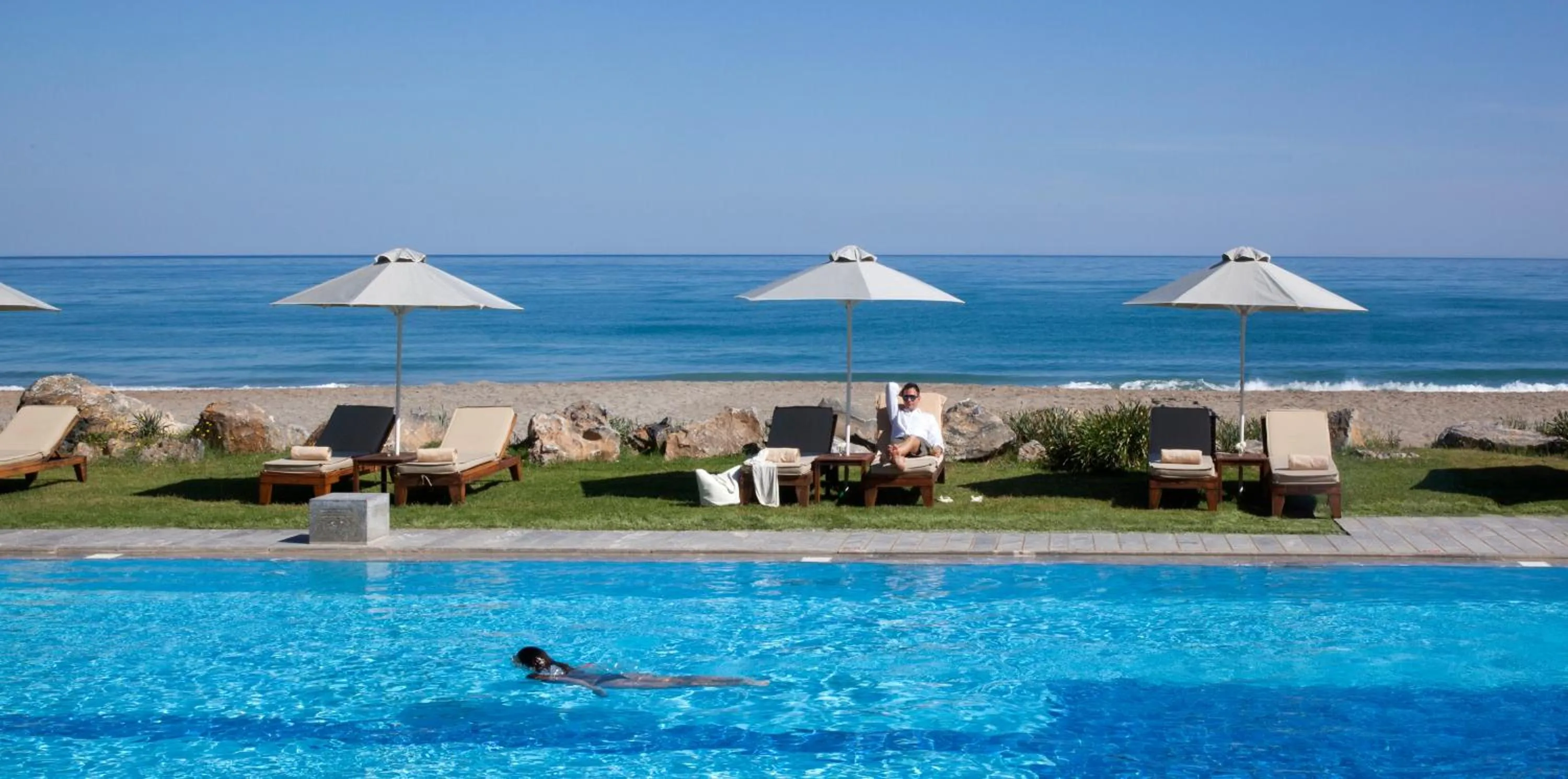 Beach in Aquila Rithymna Beach