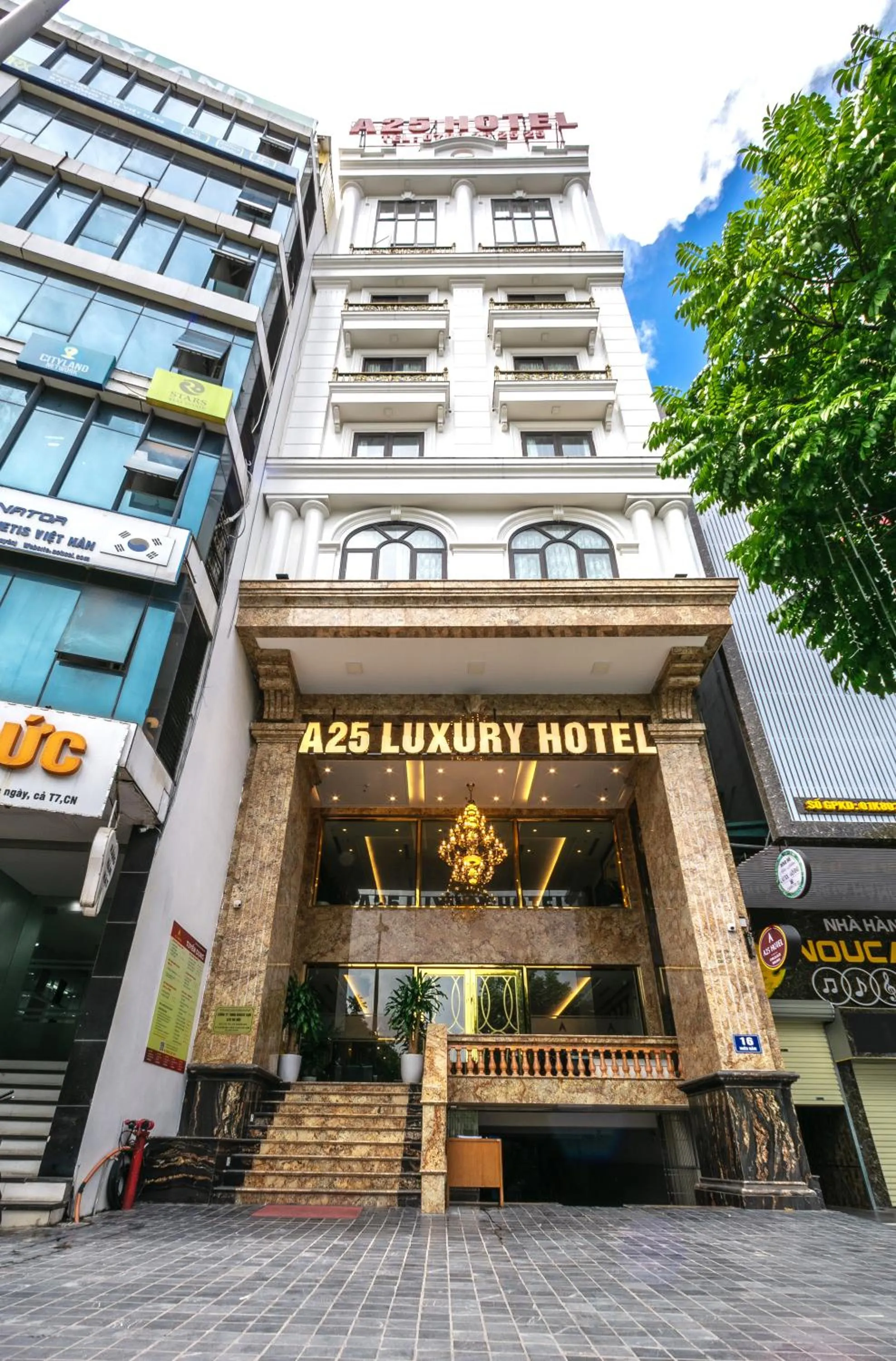 Property building in A25 Hotel - 16 Miếu Đầm