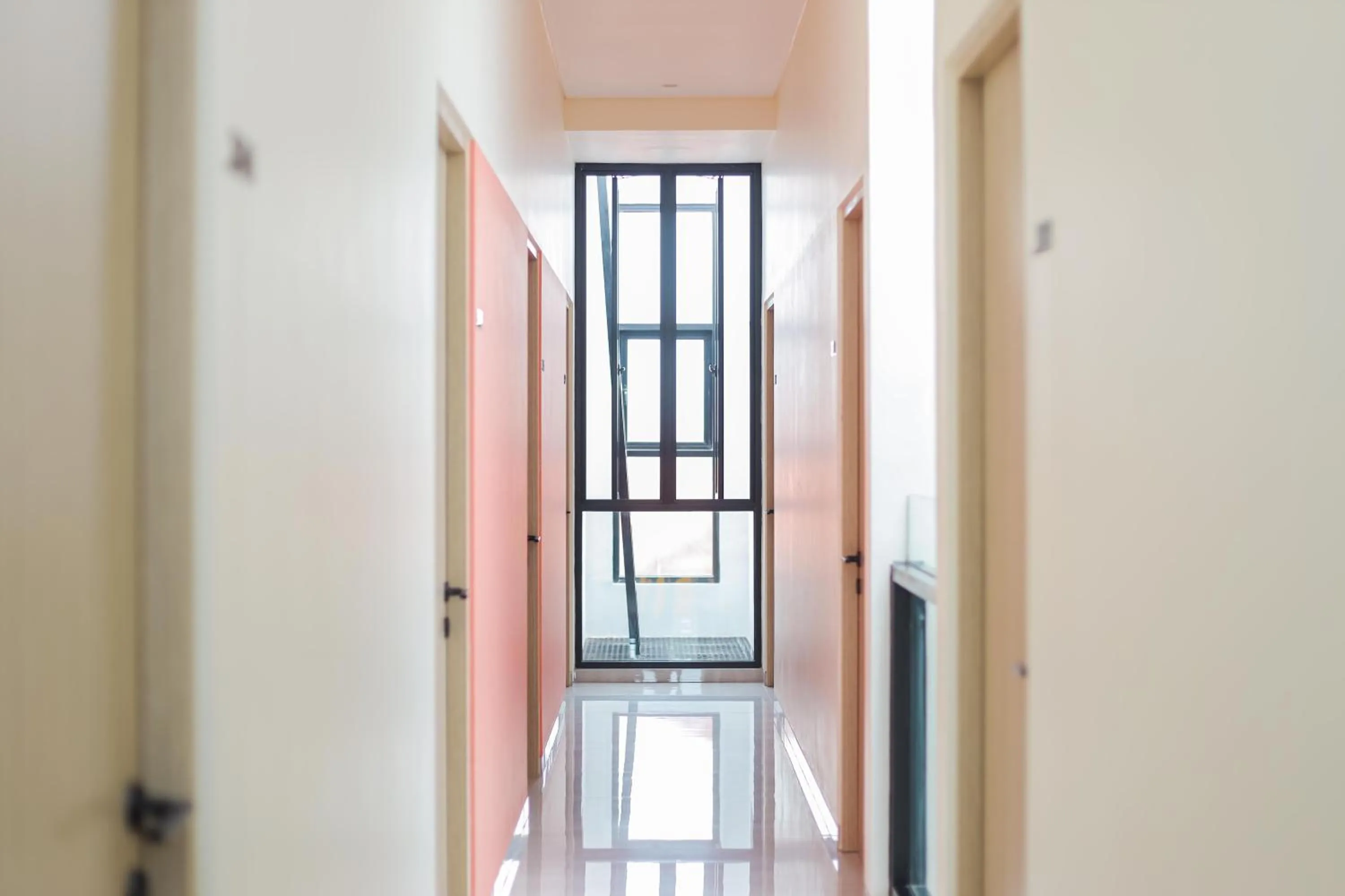 Property building in Sans Hotel Clover Ace Surabaya by RedDoorz