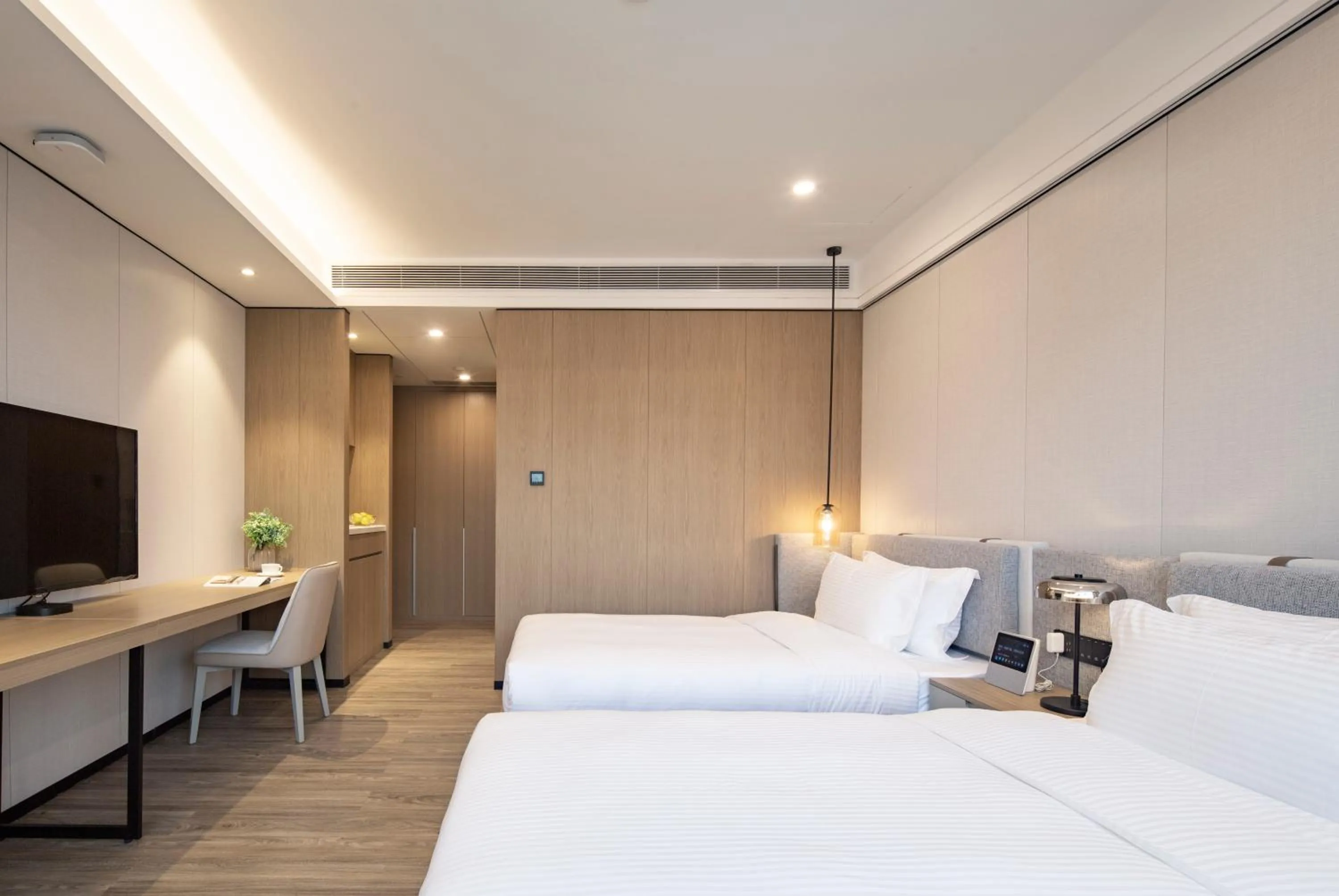 Photo of the whole room, Bed in CM Serviced Apartment Shenzhen Dongmen