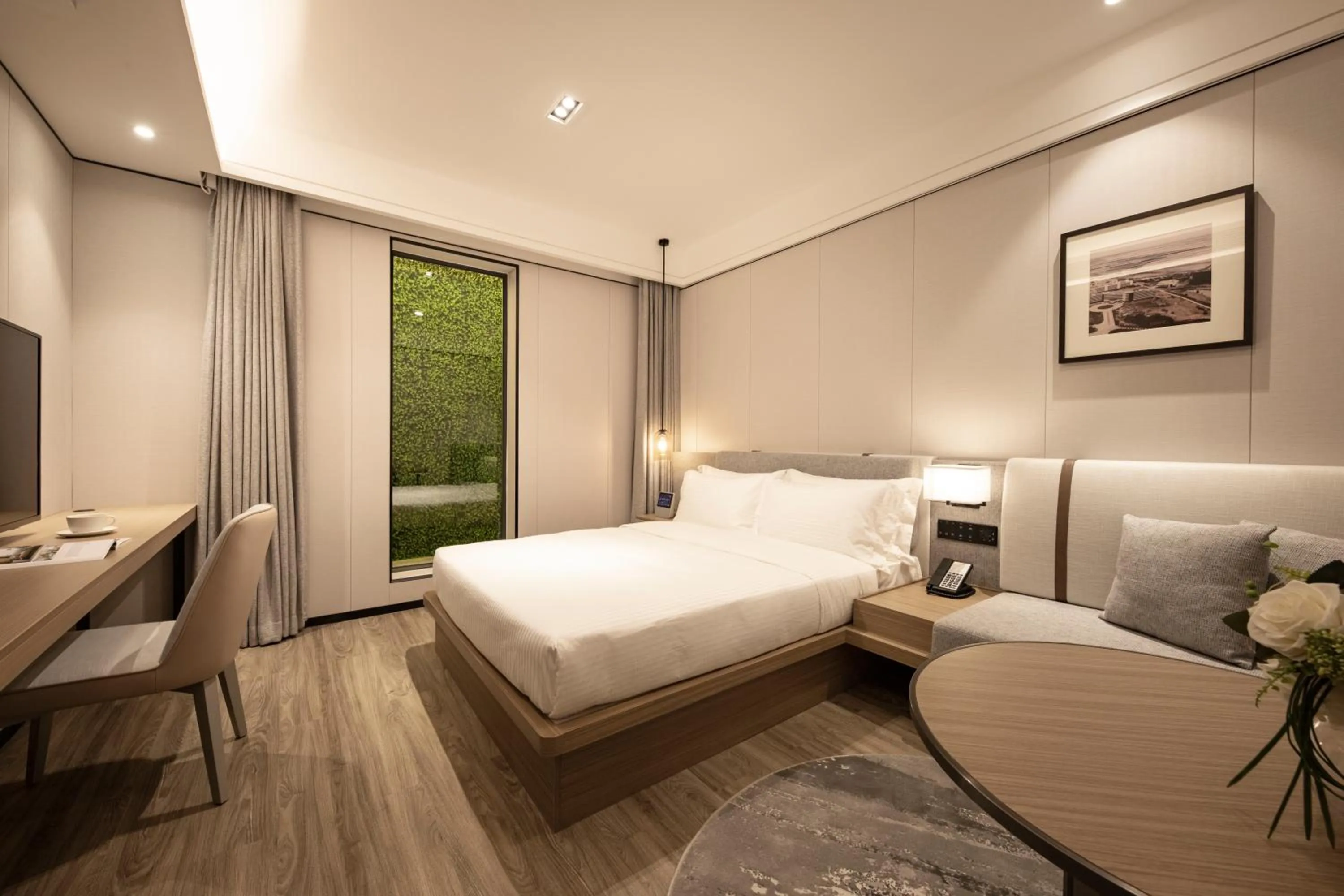 Photo of the whole room, Bed in CM Serviced Apartment Shenzhen Dongmen