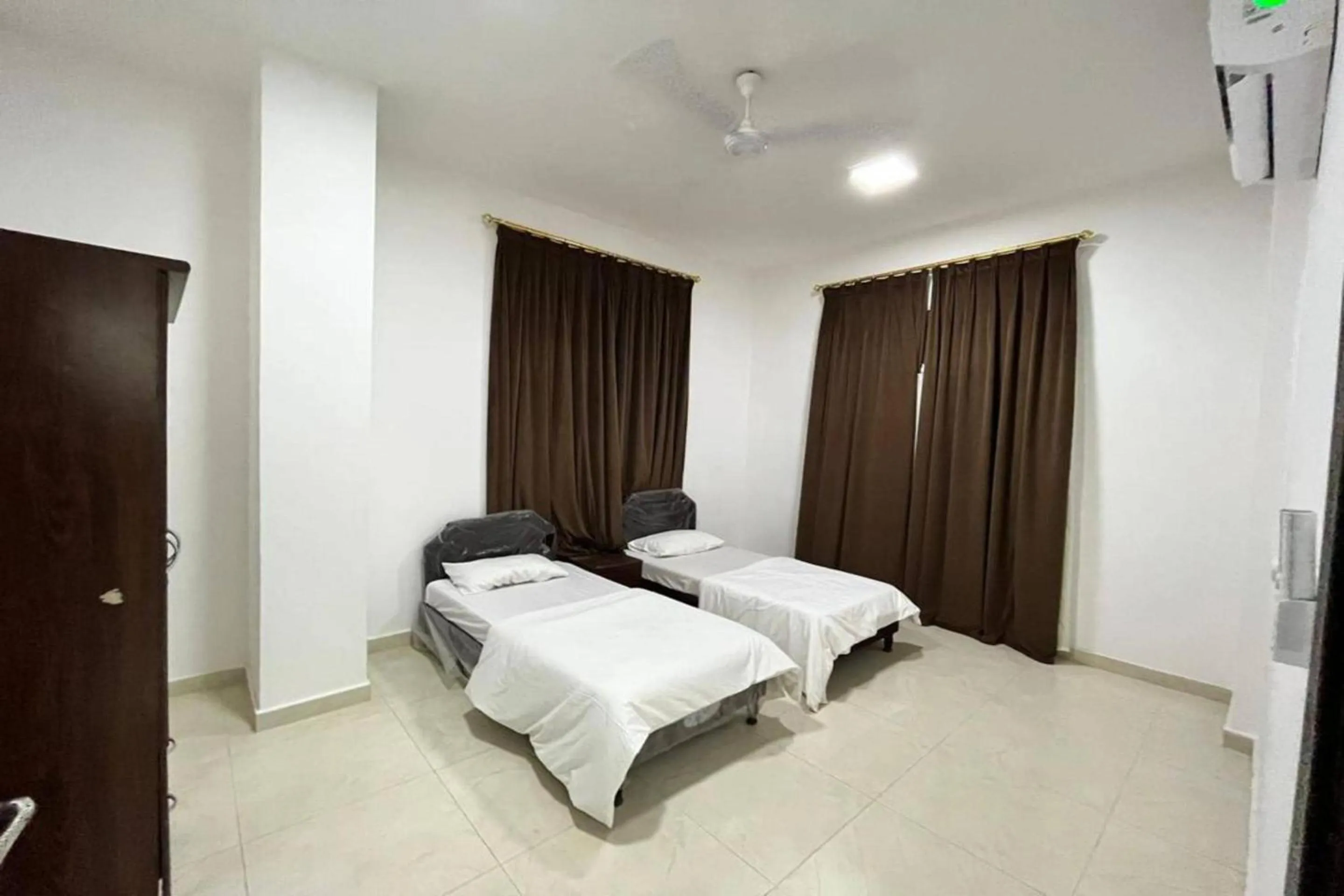 Bedroom, Bed in Super OYO 148 Bin Barakat Hotel