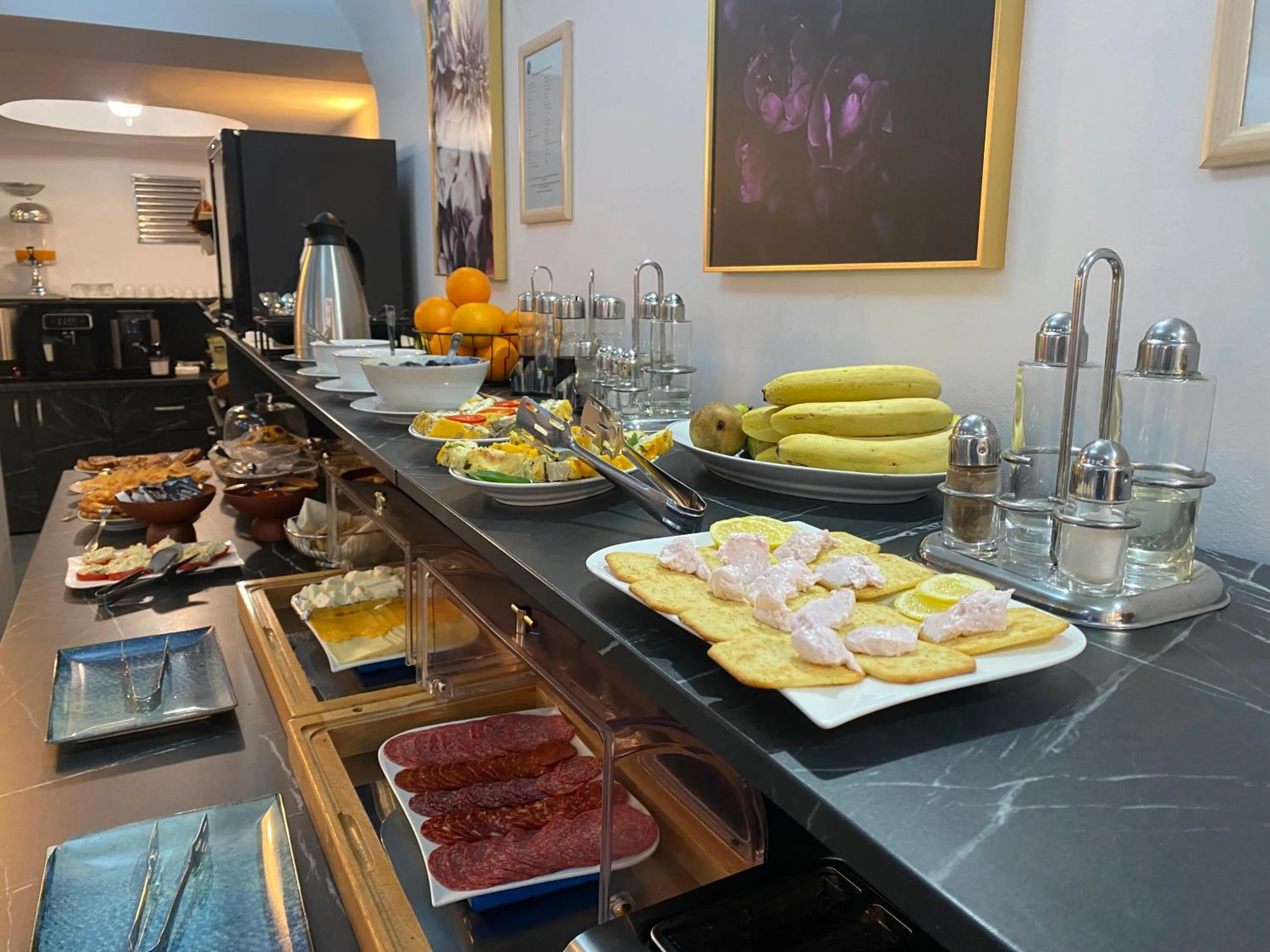 Breakfast in Hotel Excelsior By TimHotels