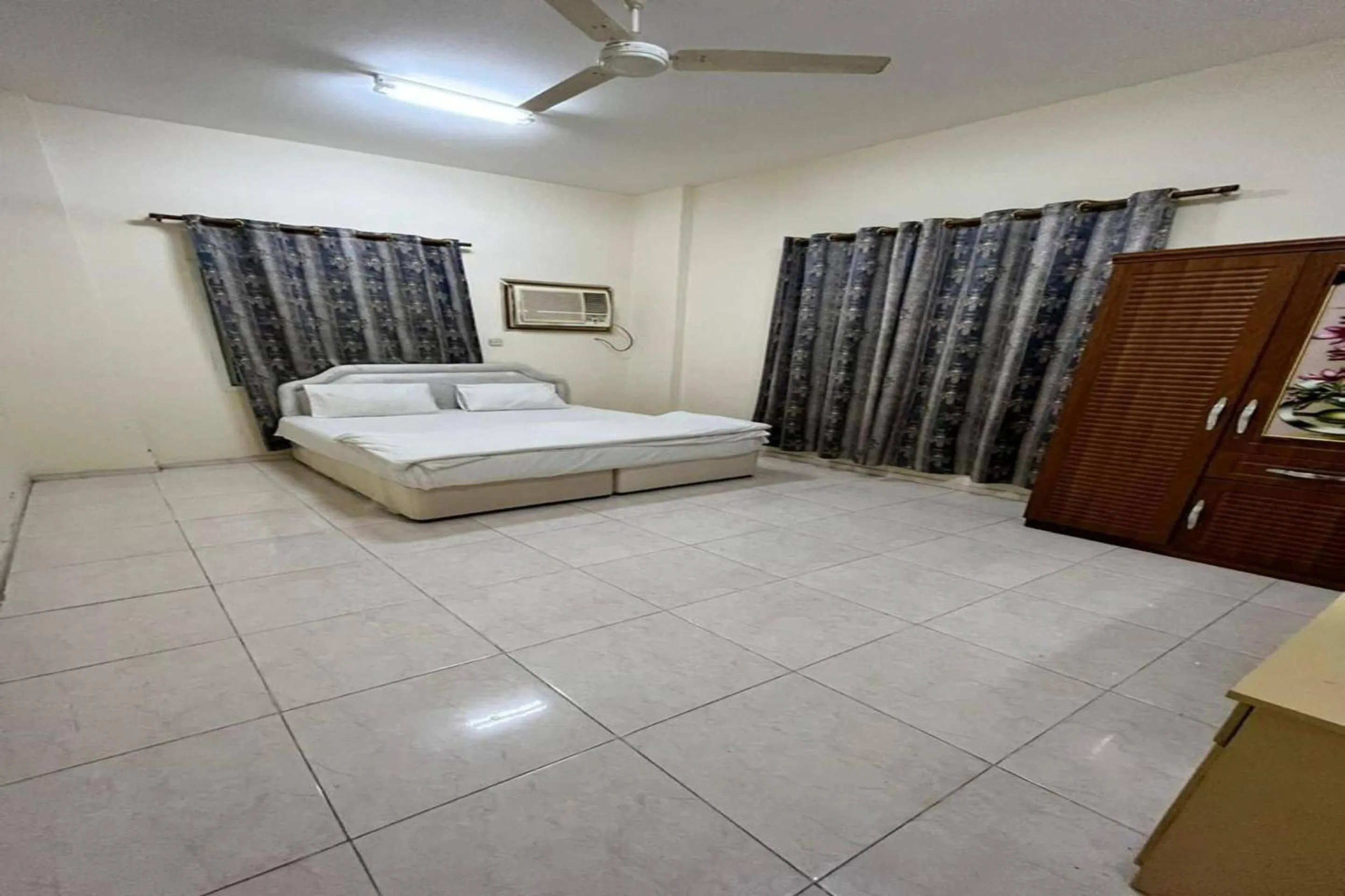 Bedroom, Bed in Super OYO 149 Bait Al Ghubaira Furnished Flat