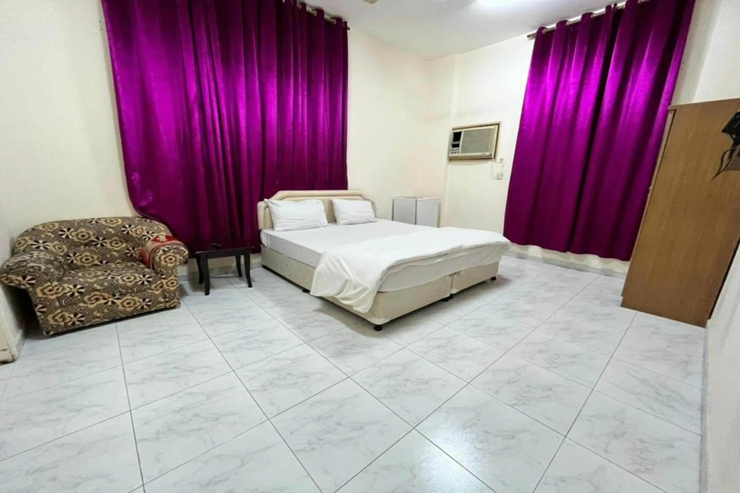 Bedroom, Bed in Super OYO 149 Bait Al Ghubaira Furnished Flat