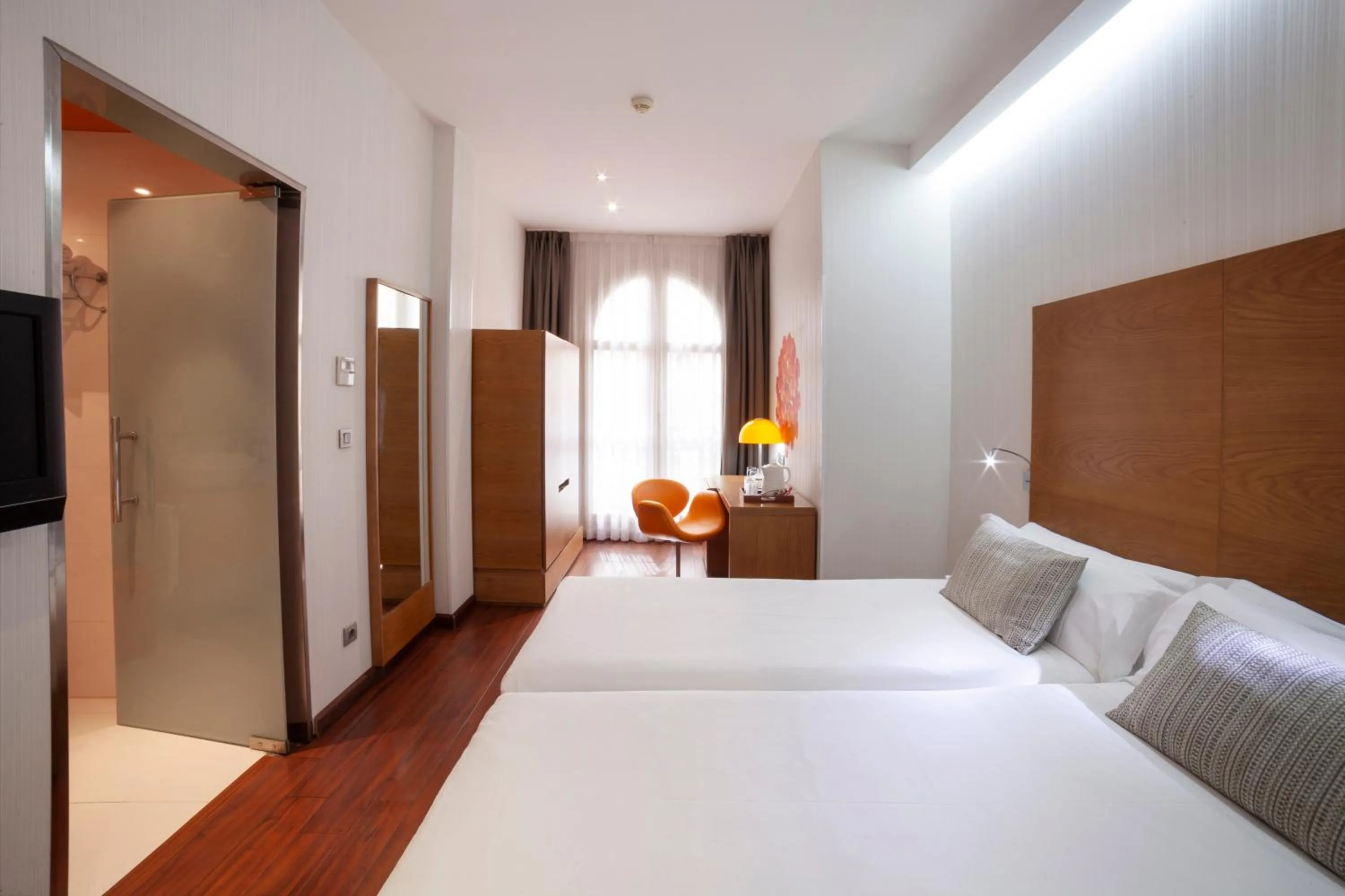 Bedroom, Bed in Petit Palace Plaza Málaga