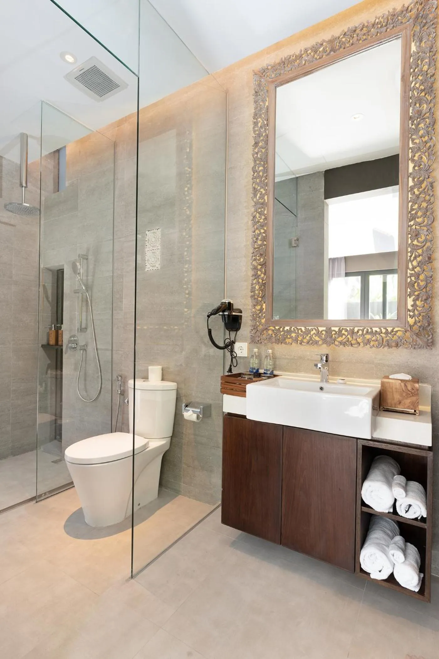 Toilet in The Ning Resort Ubud