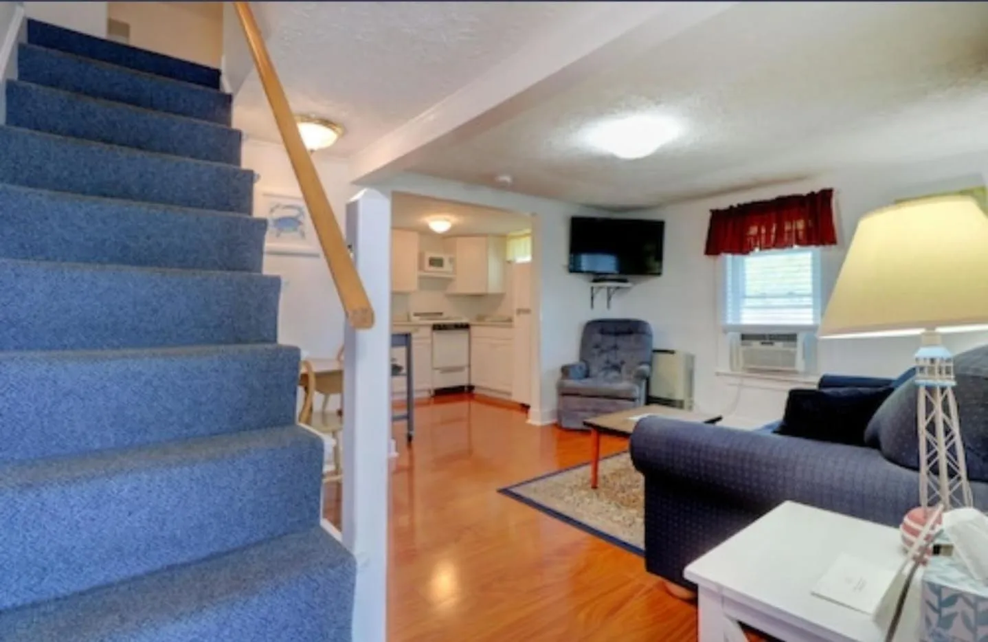 TV and multimedia in Carriage House Motel Cottages & Suites