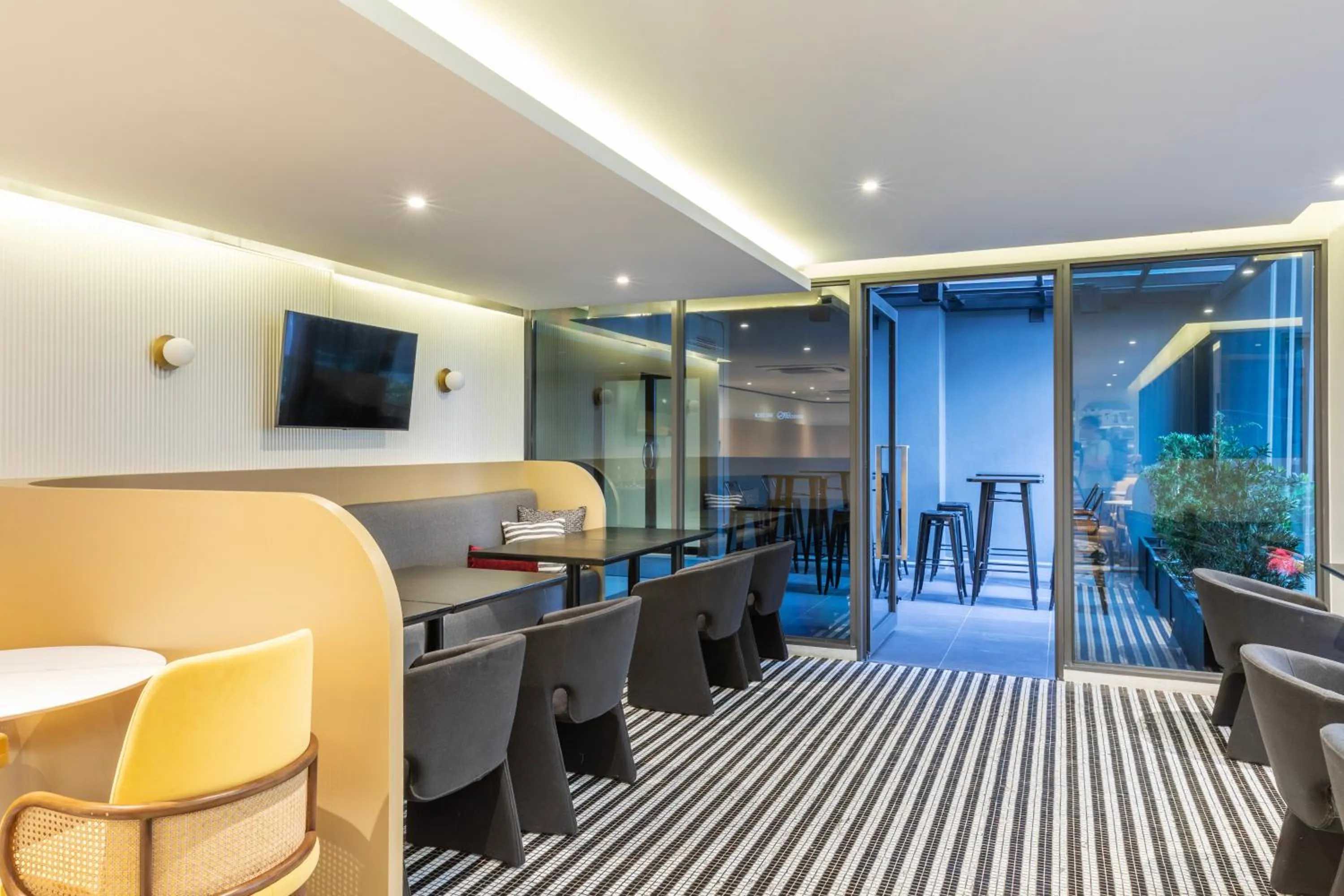 Restaurant/places to eat in Best Western Ratchada Hotel