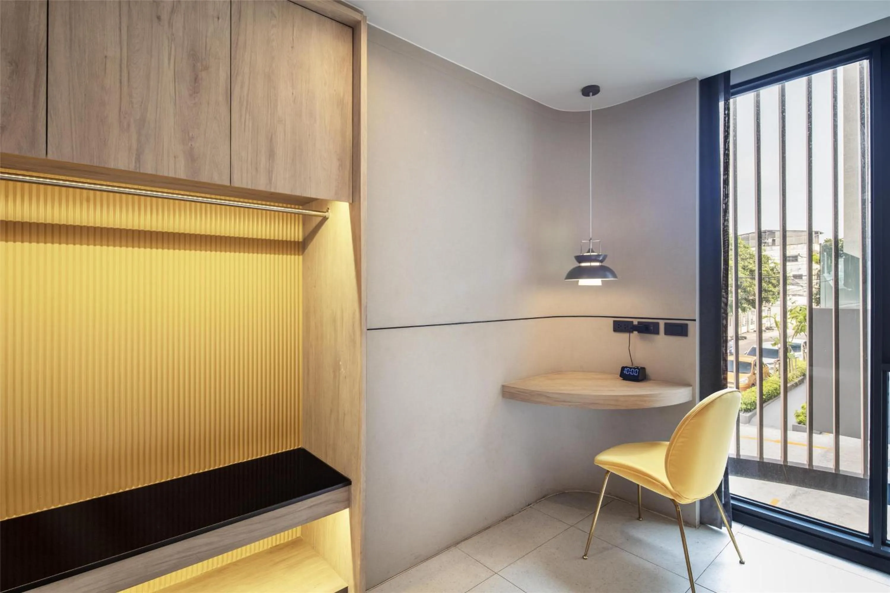 Bedroom in Best Western Ratchada Hotel