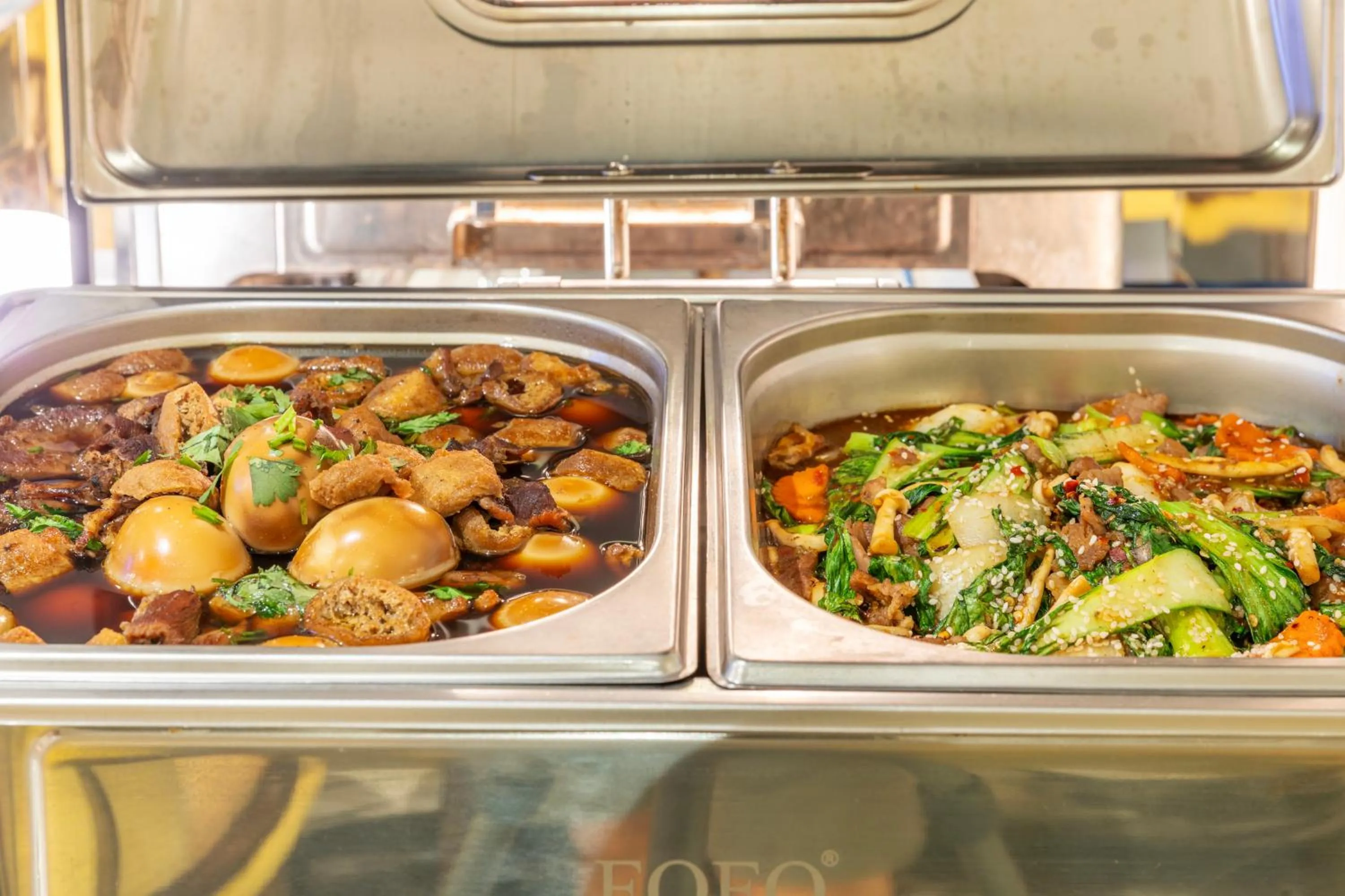 Restaurant/places to eat in Best Western Ratchada Hotel