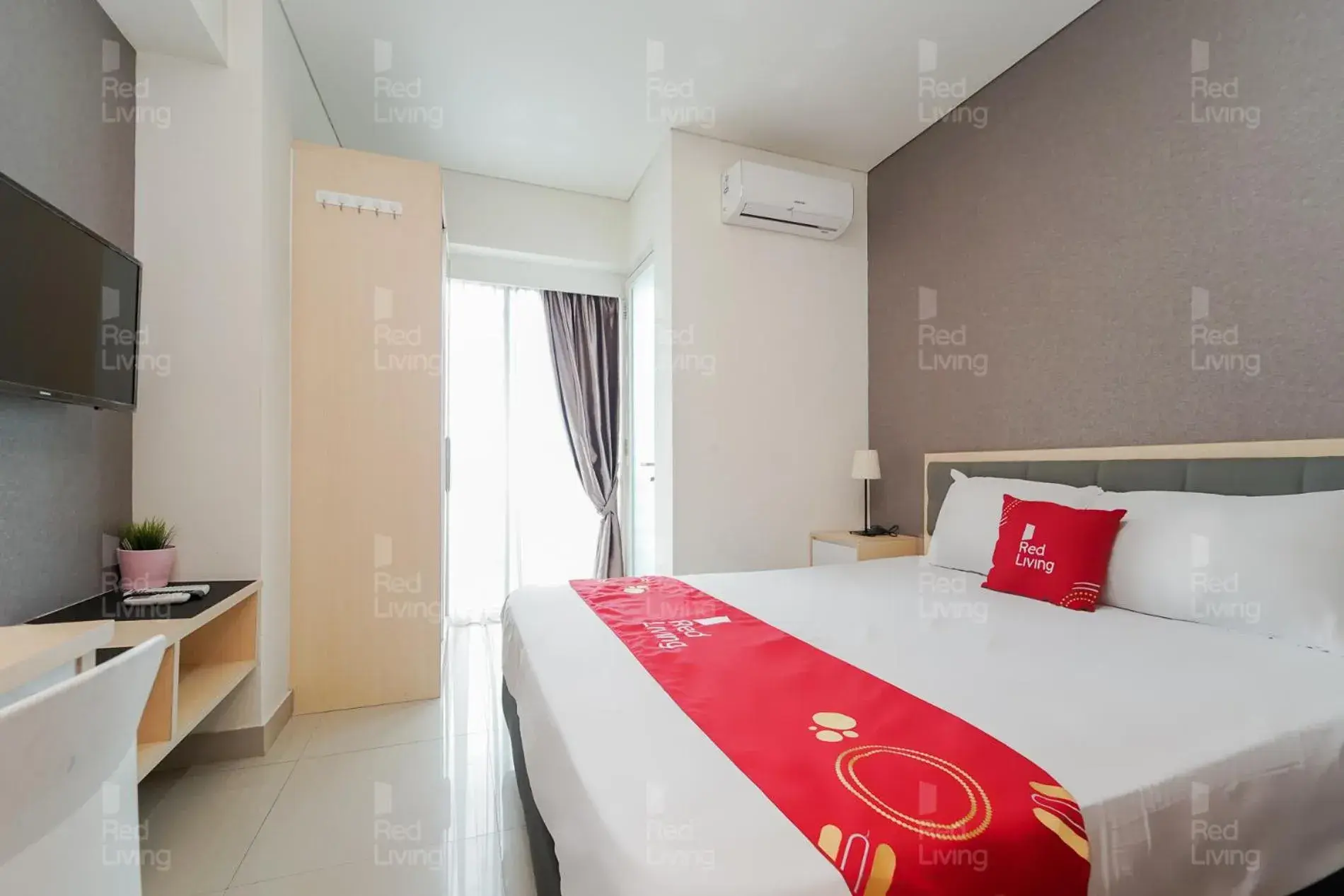 RedLiving Apartemen Grand Kamala Lagoon - Aoklah Property Tower Barclay North RedLiving Apartemen Grand Kamala Lagoon - Aoklah Property Tower Barclay North