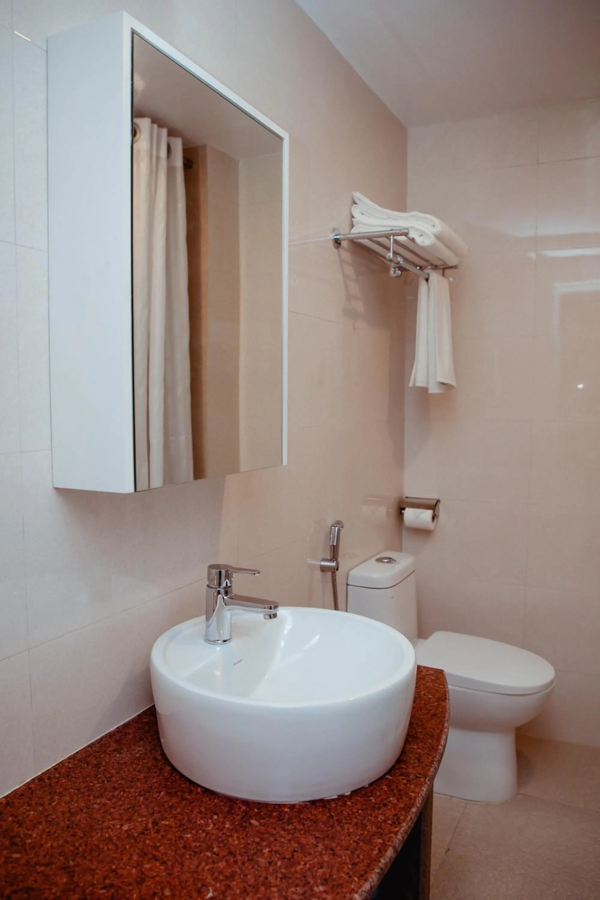 Shower in Himalayan Glory Inn