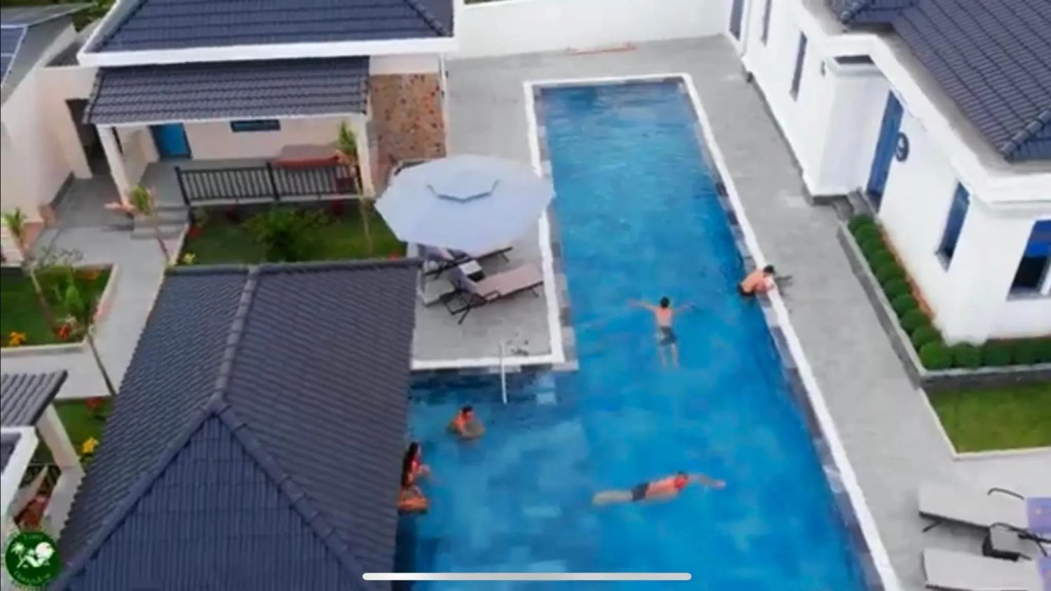 Swimming pool in LAM BUNGALOW Resort & Spa