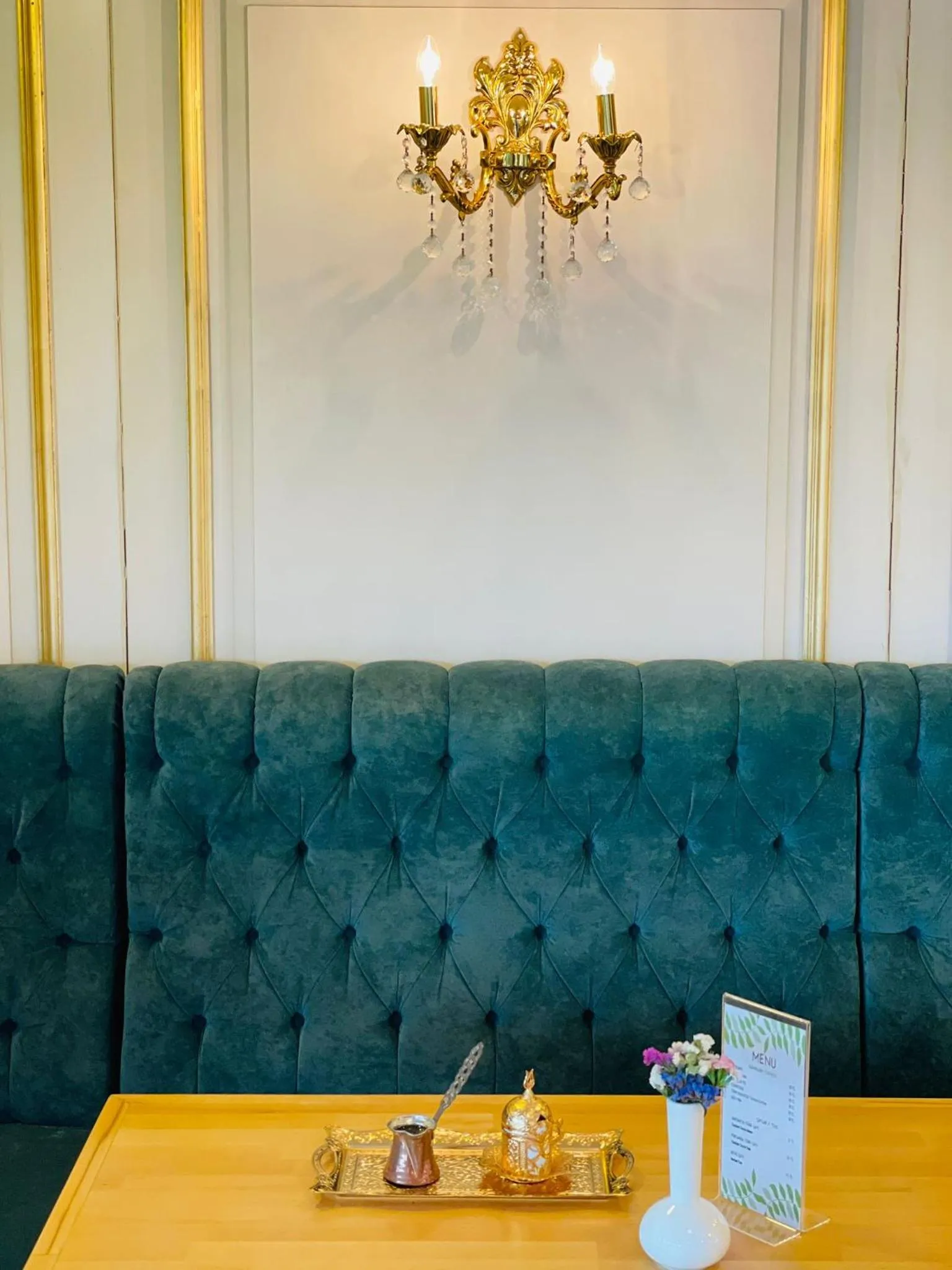 Restaurant/places to eat in Emirhan Palace Hotel