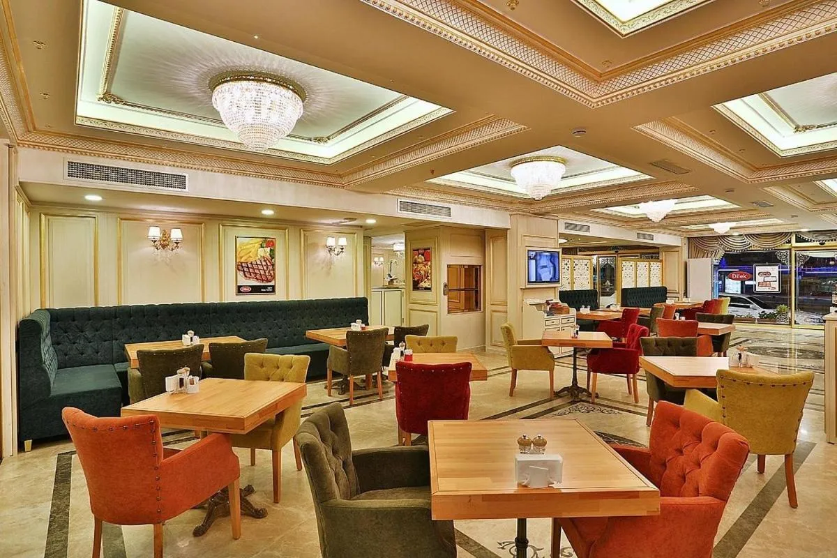 Restaurant/places to eat in Emirhan Palace Hotel
