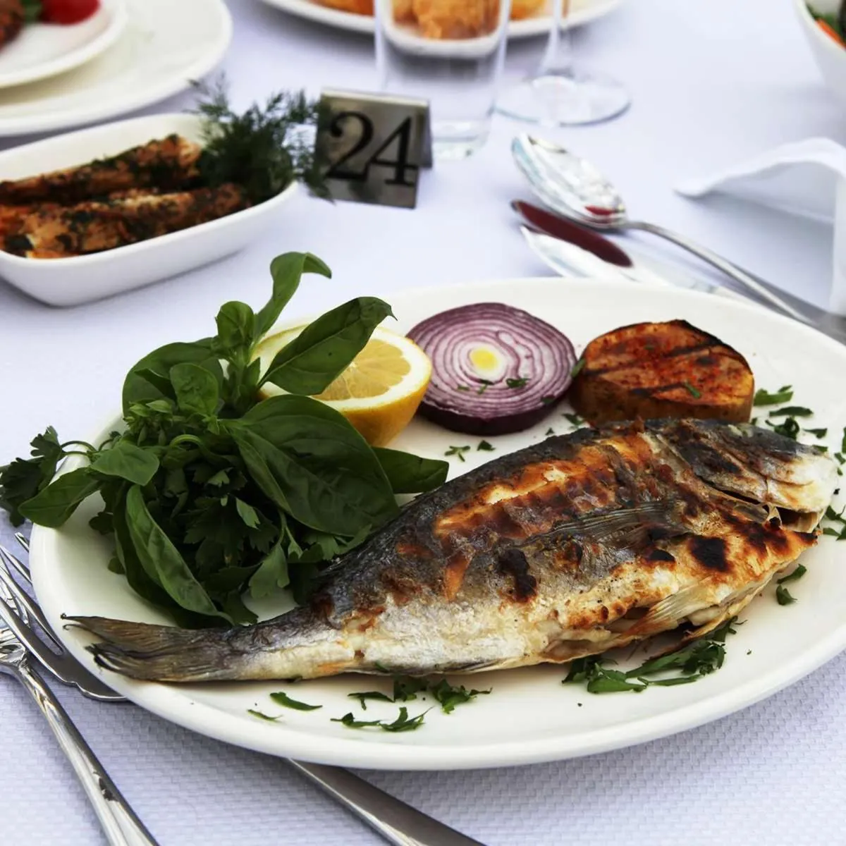 Restaurant/places to eat in Emirhan Palace Hotel