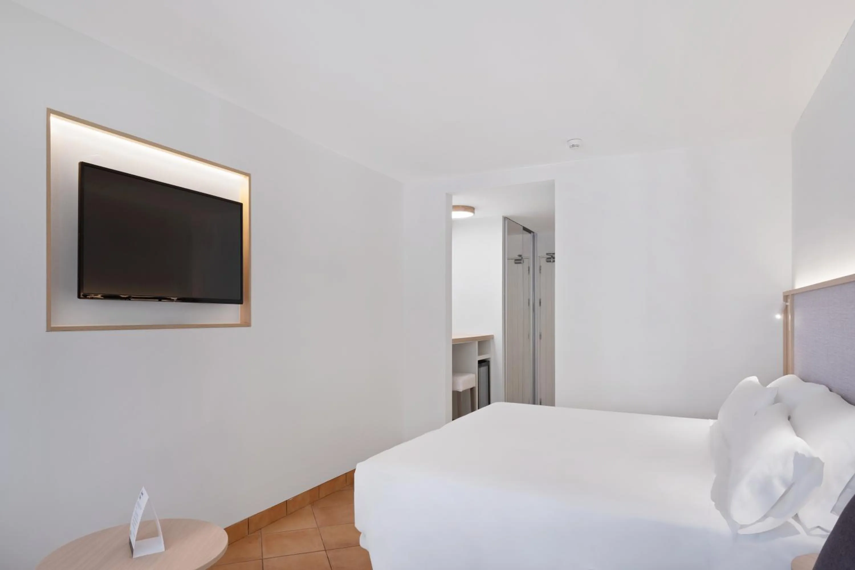 Bedroom, Bed in Occidental Cala Viñas