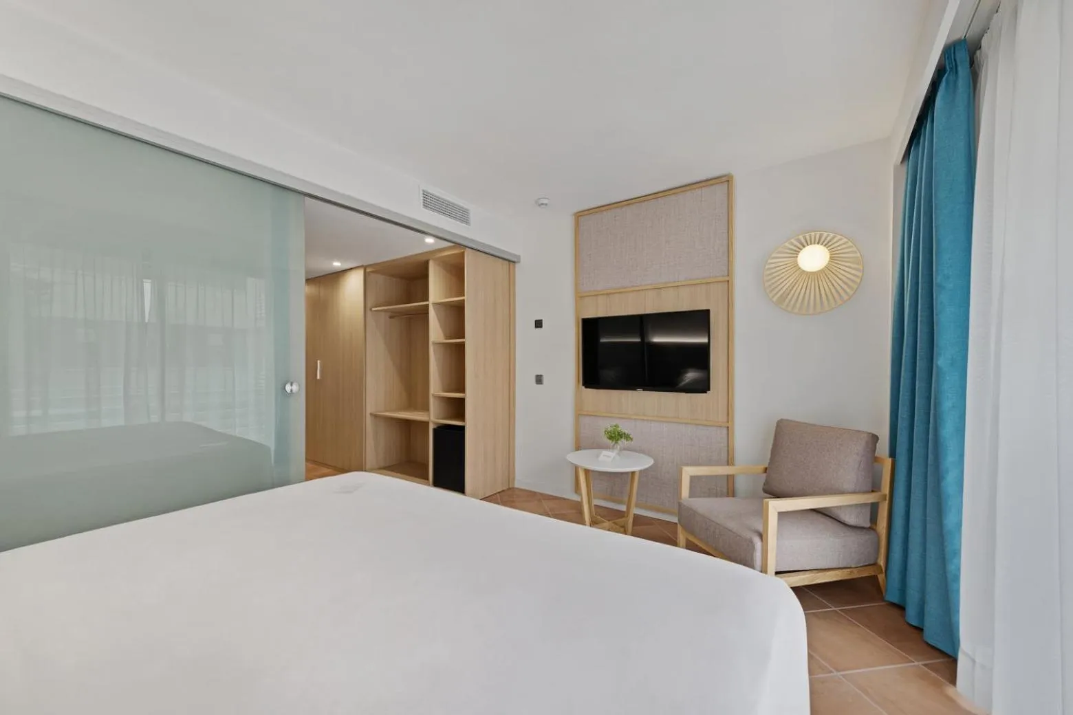 Bedroom, Bed in Occidental Cala Viñas