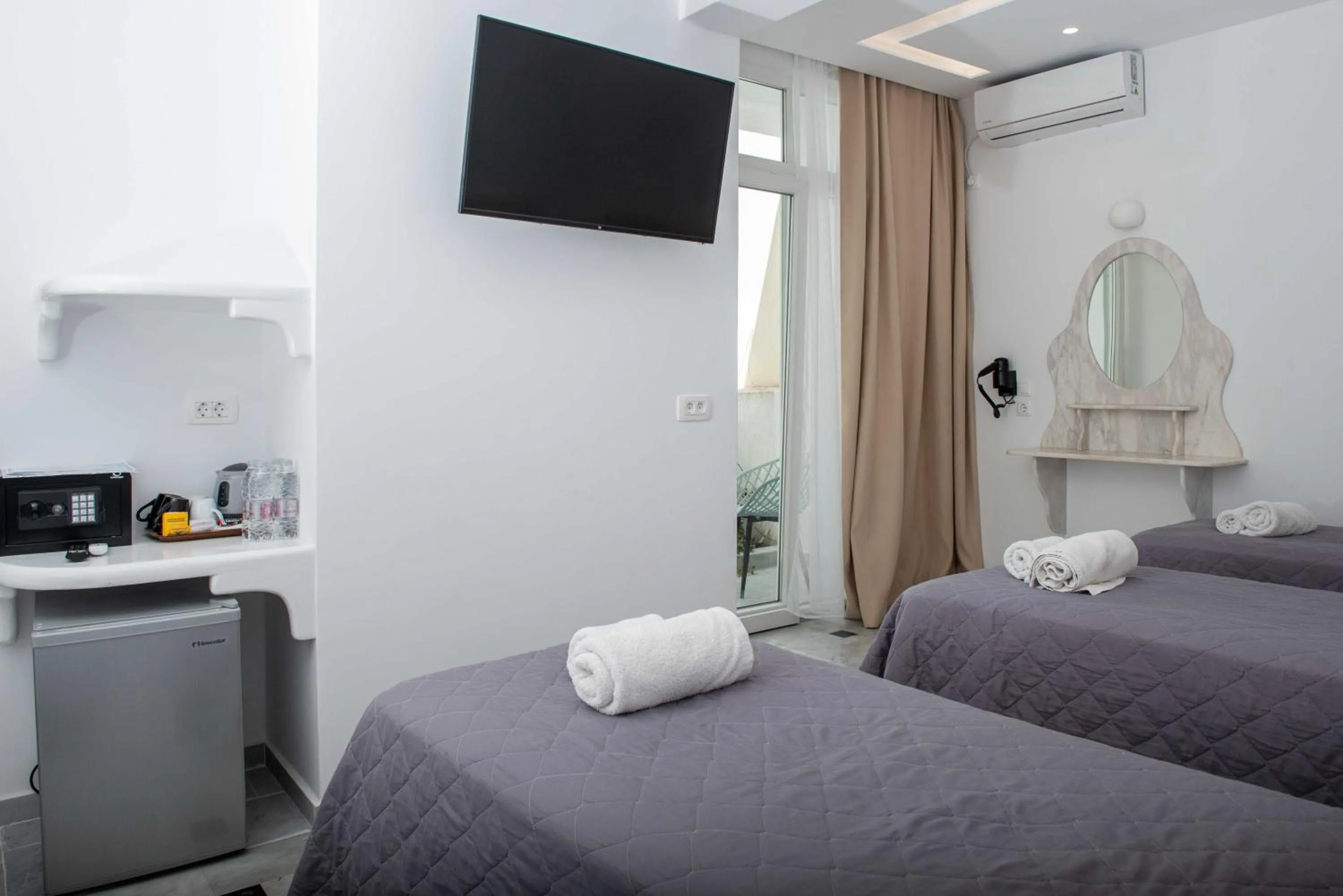 Bedroom in Cyclades Hotel