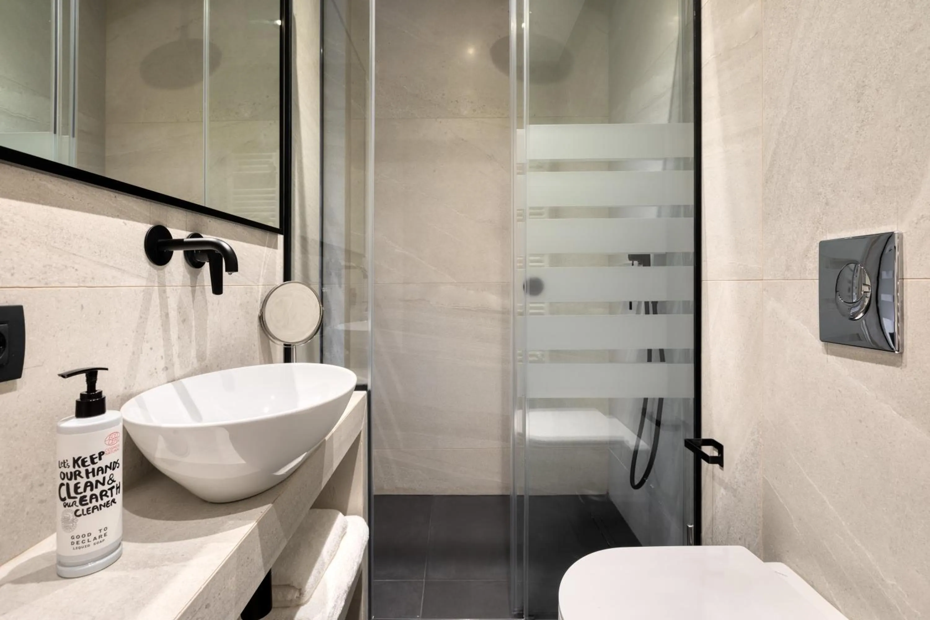 Shower in Koniama Acropolis