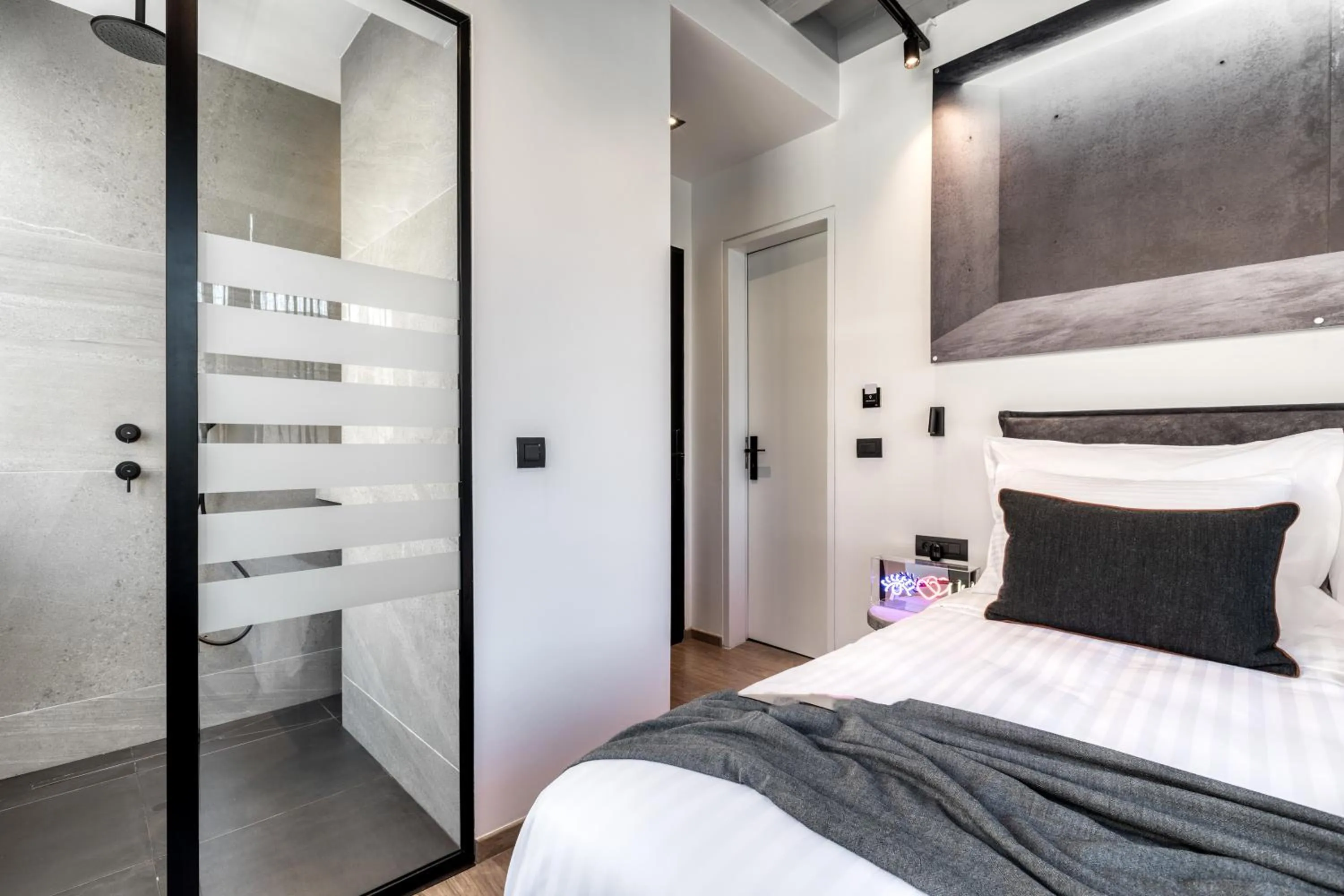 Shower, Bed in Koniama Acropolis