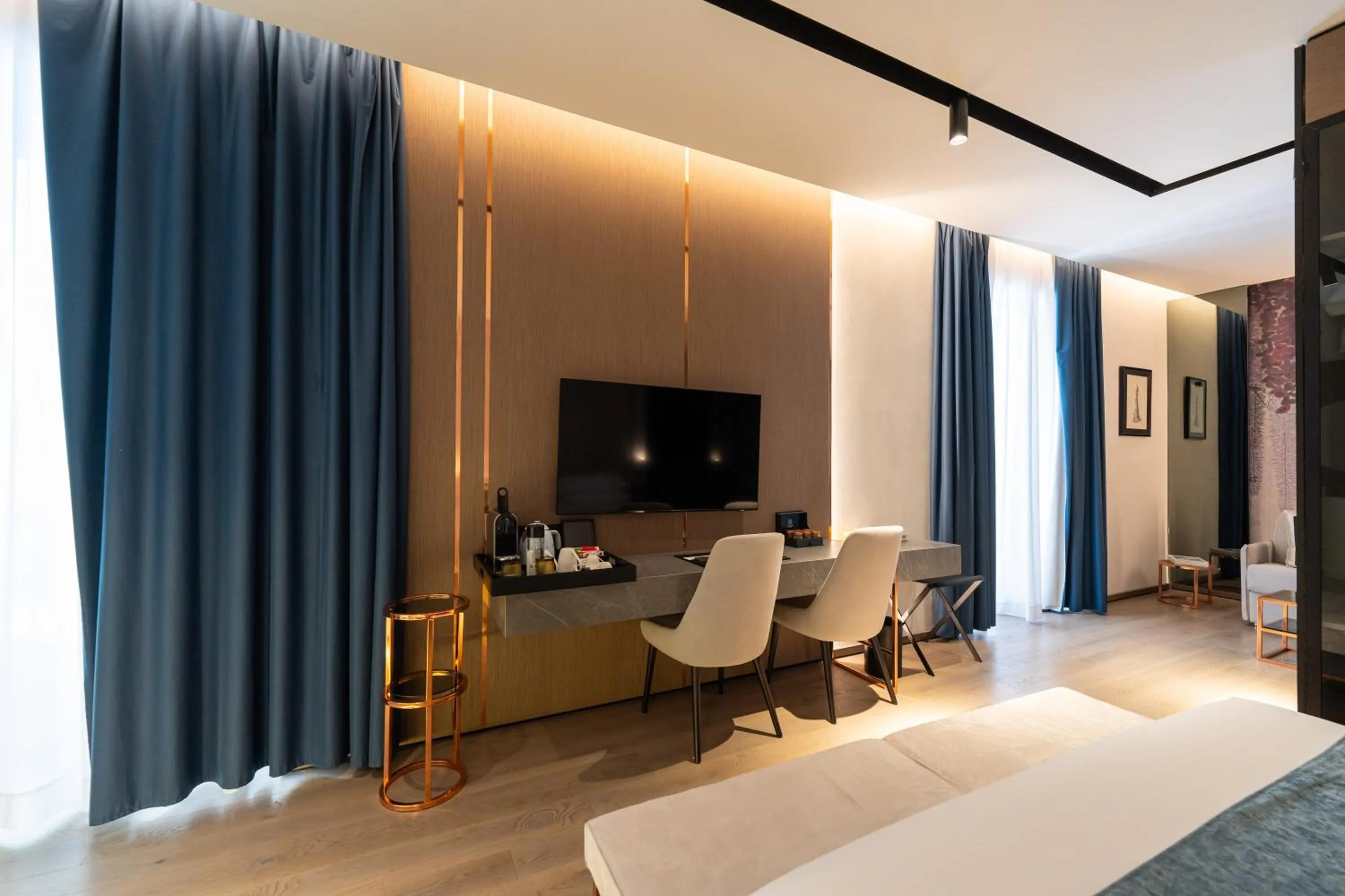 TV and multimedia in Agra Suites