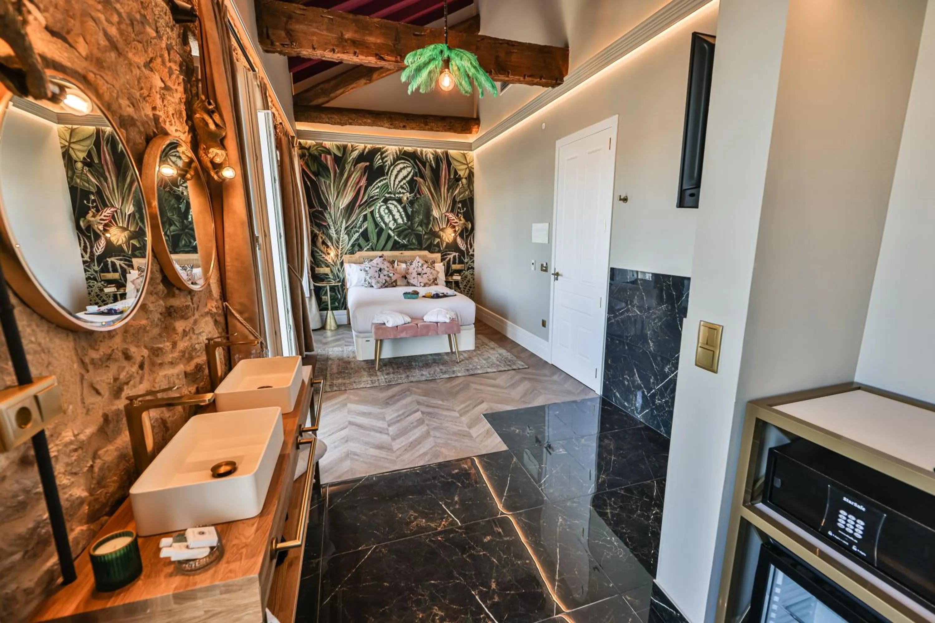 Bed in Hospedium Hotel Barómetro de Camariñas