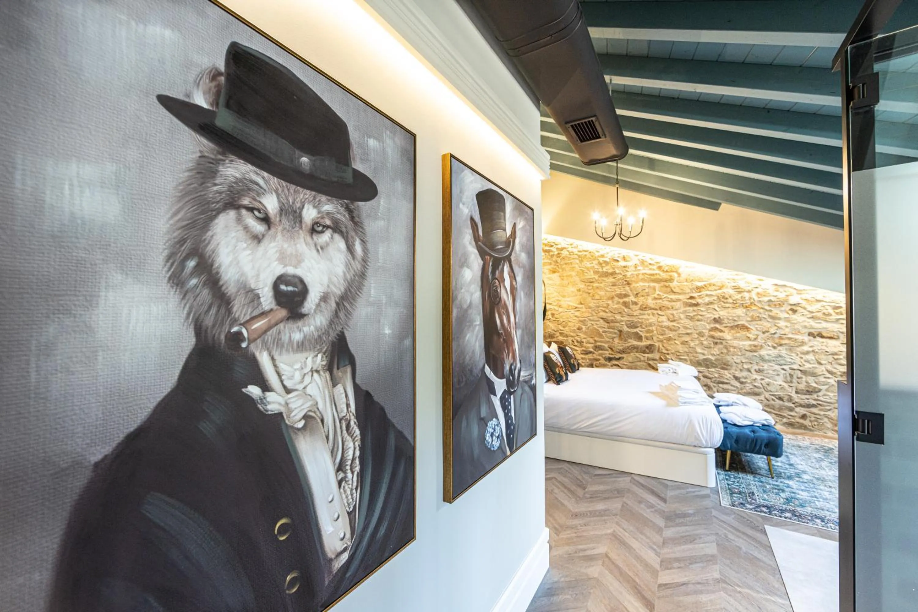 Decorative detail, Bed in Hospedium Hotel Barómetro de Camariñas