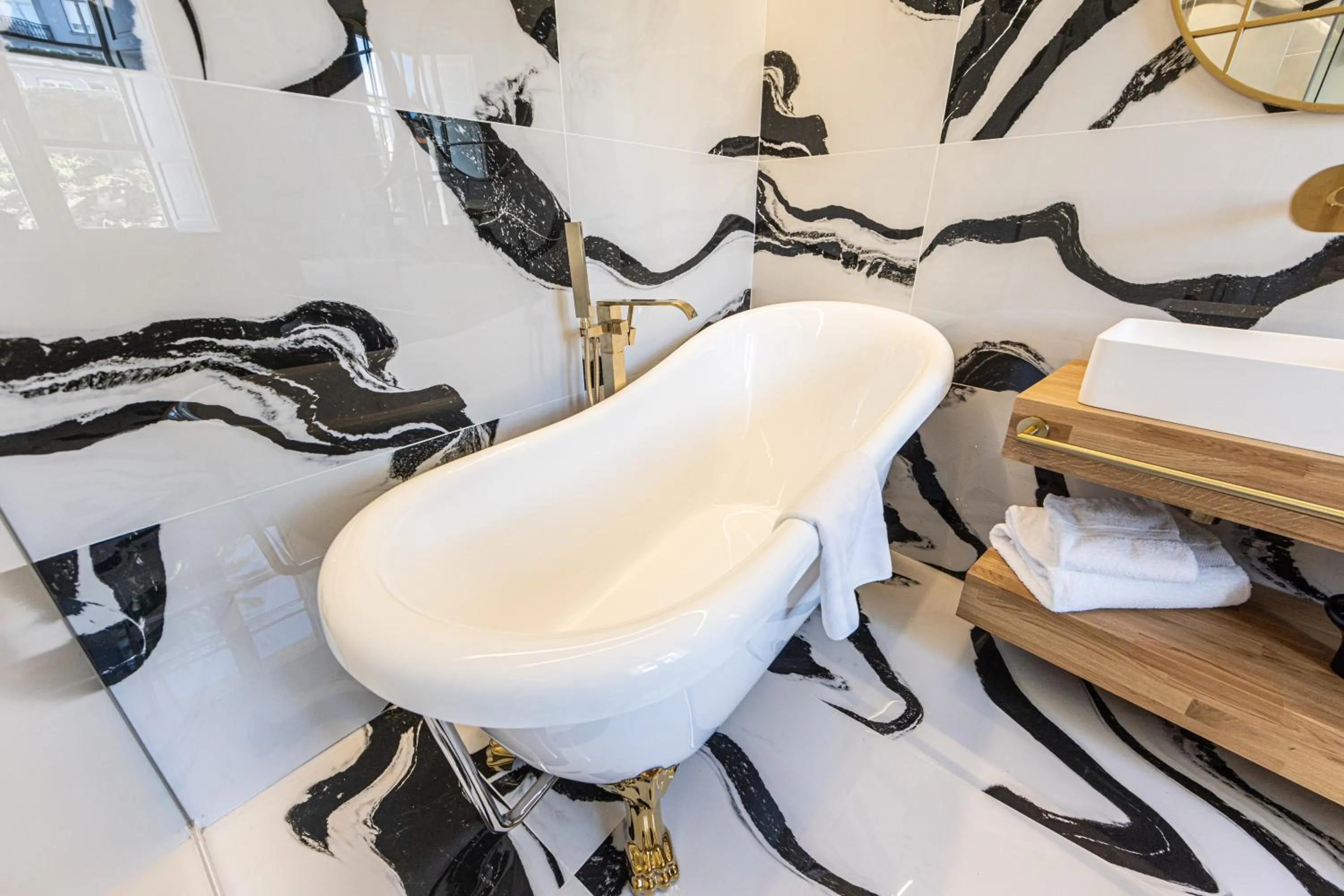 Bath in Hospedium Hotel Barómetro de Camariñas