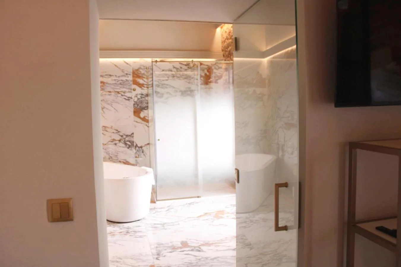 Shower in Hospedium Hotel Barómetro de Camariñas