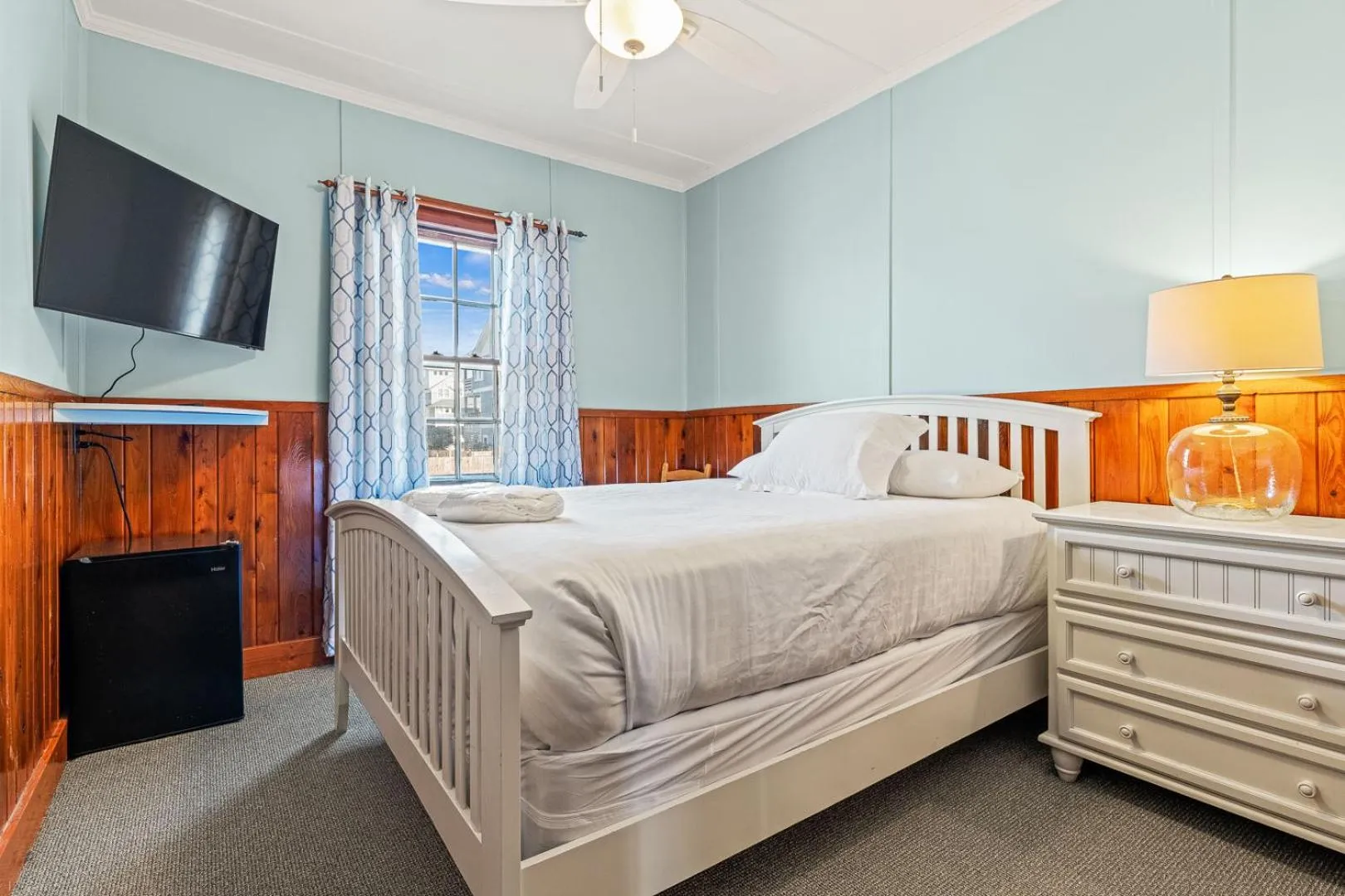 Bedroom, Bed in Nags Head Beach Inn by KEES Vacations