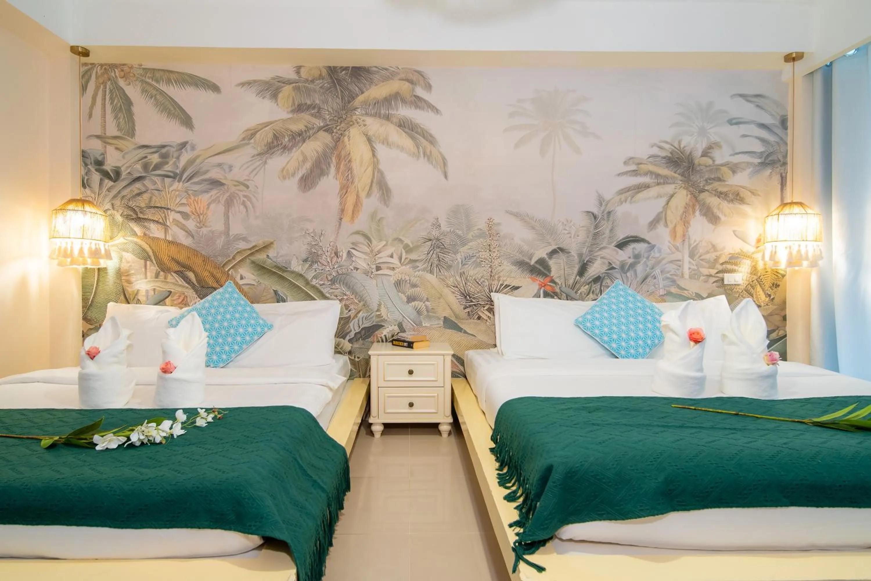 Bed in Patong Beach Side Hotel