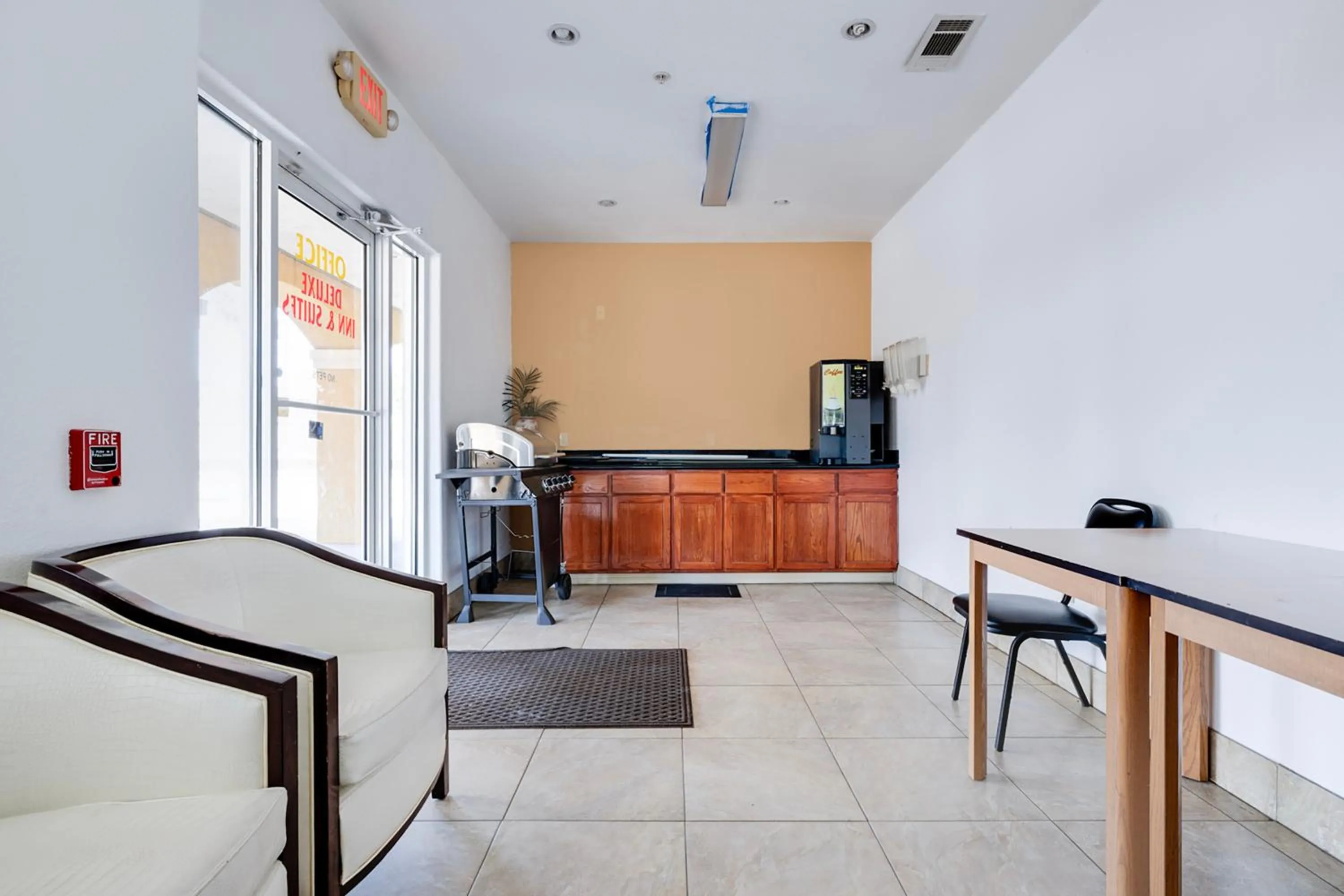 Lobby or reception in Capital O Deluxe Inn Channelview Houston I-10