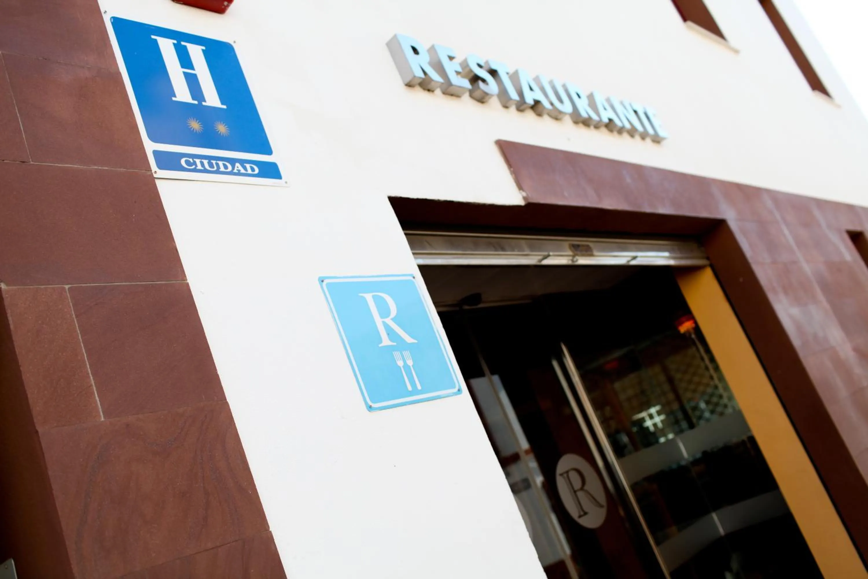 Facade/entrance in Hotel Rocio