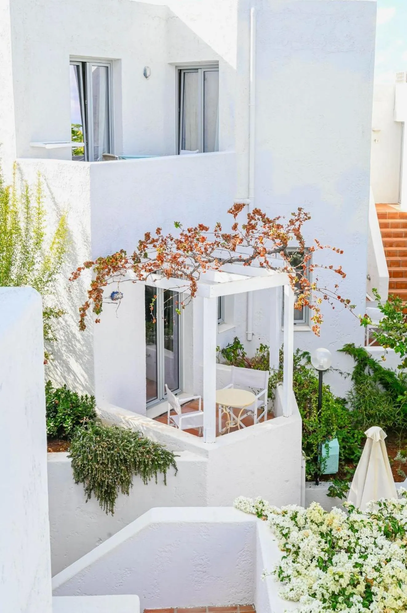 Property building in Villa Iokasti