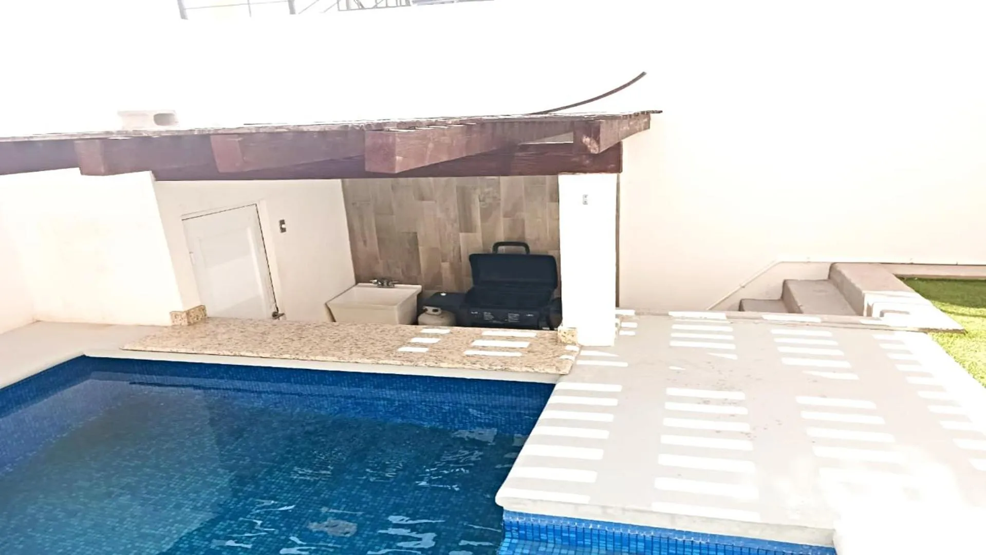 BBQ facilities in Moon House F4: Spacious 3-Bedroom Apartment in Downtown