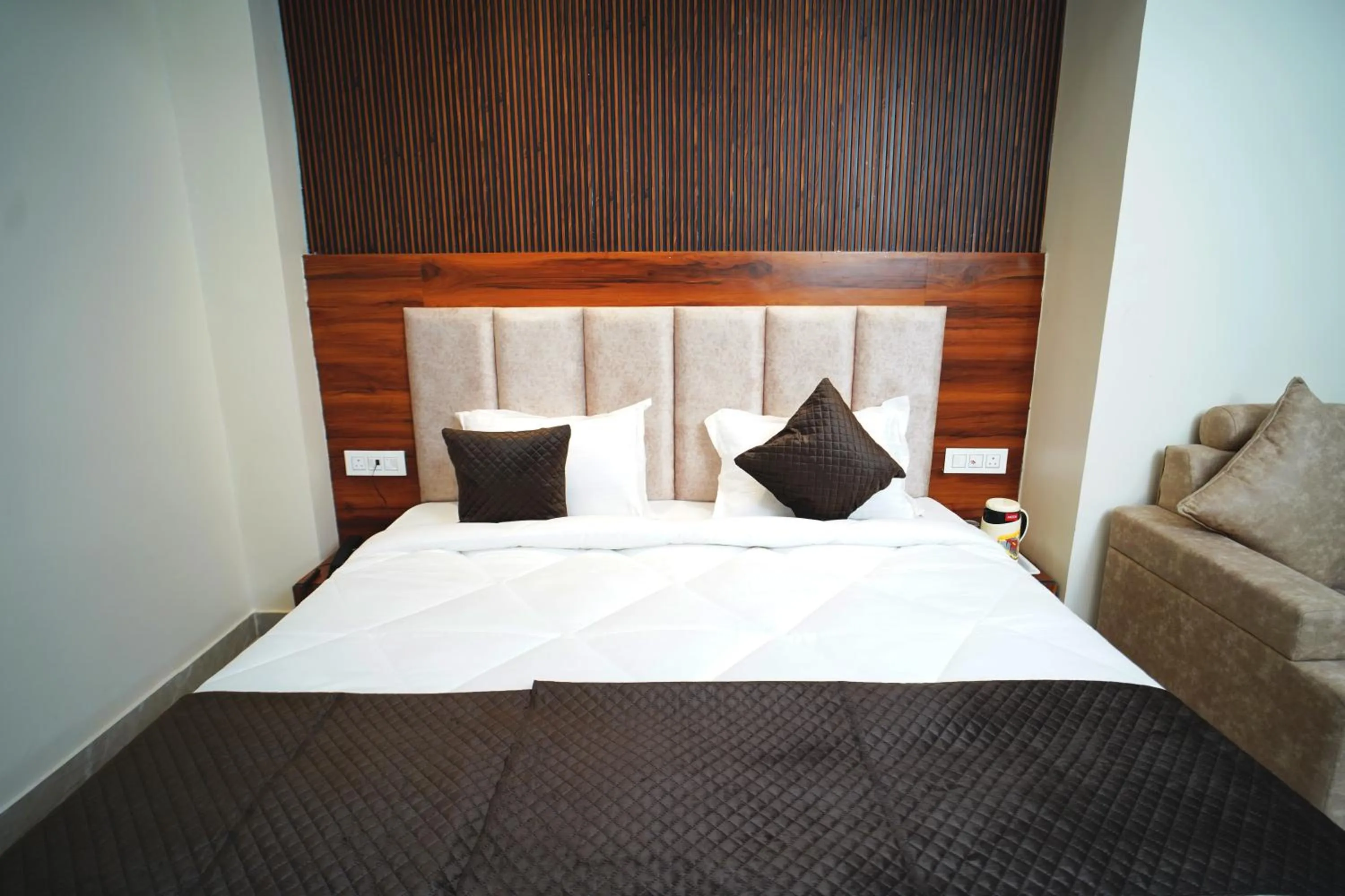 HOTEL ARSH RFESIDENCY