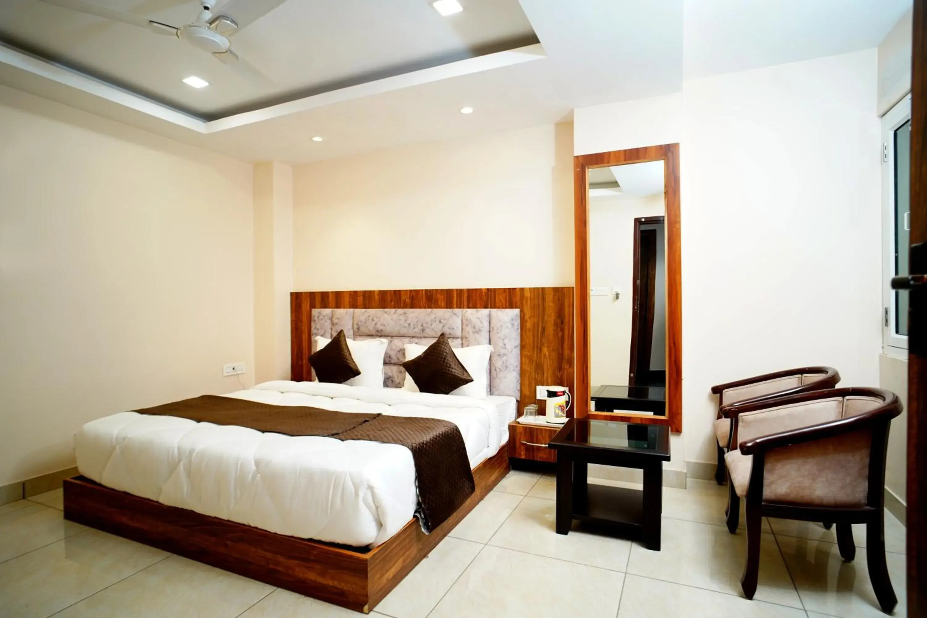 HOTEL ARSH RFESIDENCY HOTEL ARSH RFESIDENCY