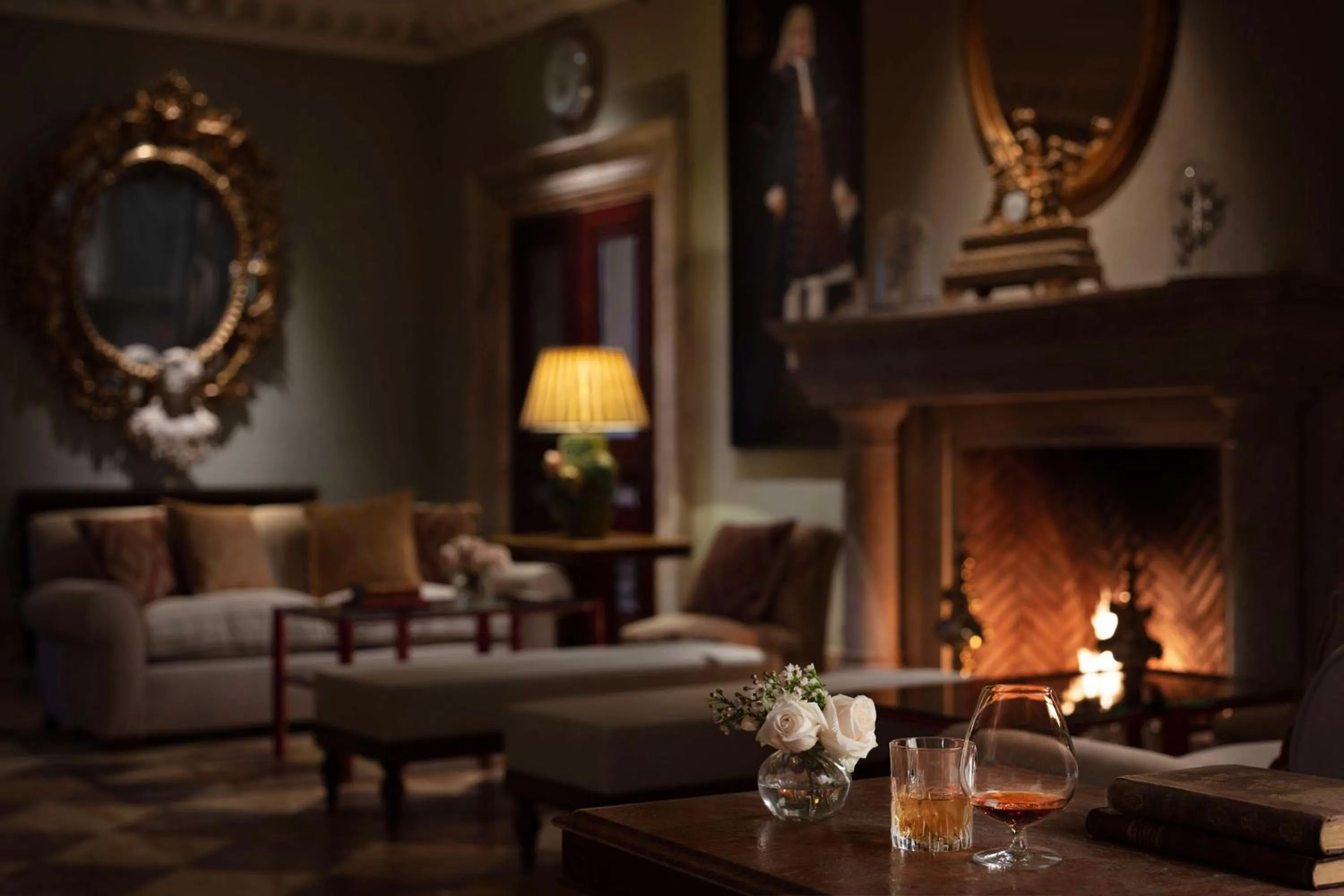 Lounge or bar in Anantara Villa Padierna Palace Benahavís Marbella Resort - A Leading Hotel of the World