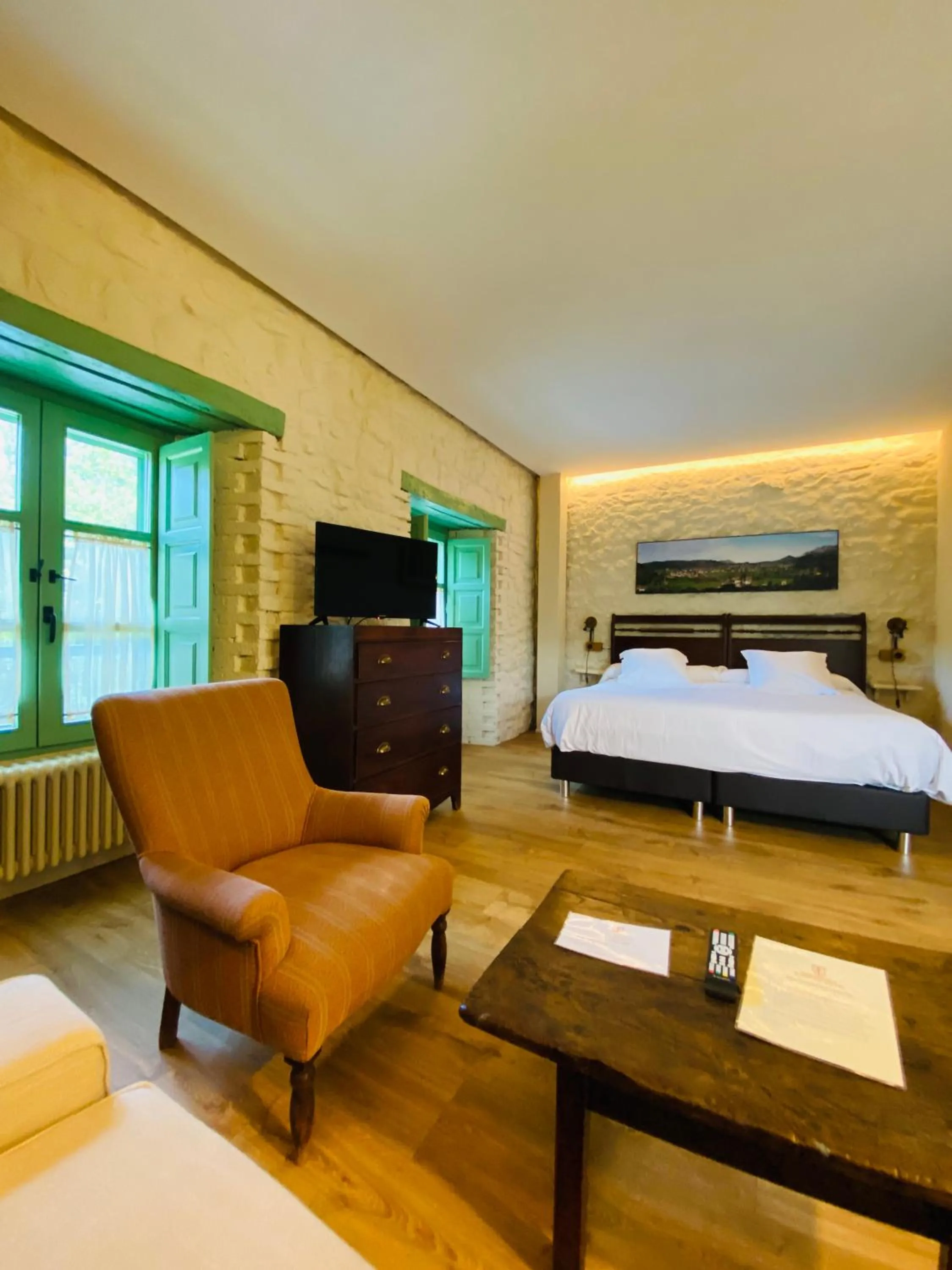 Photo of the whole room, Bed in Posada La Torre de La Quintana