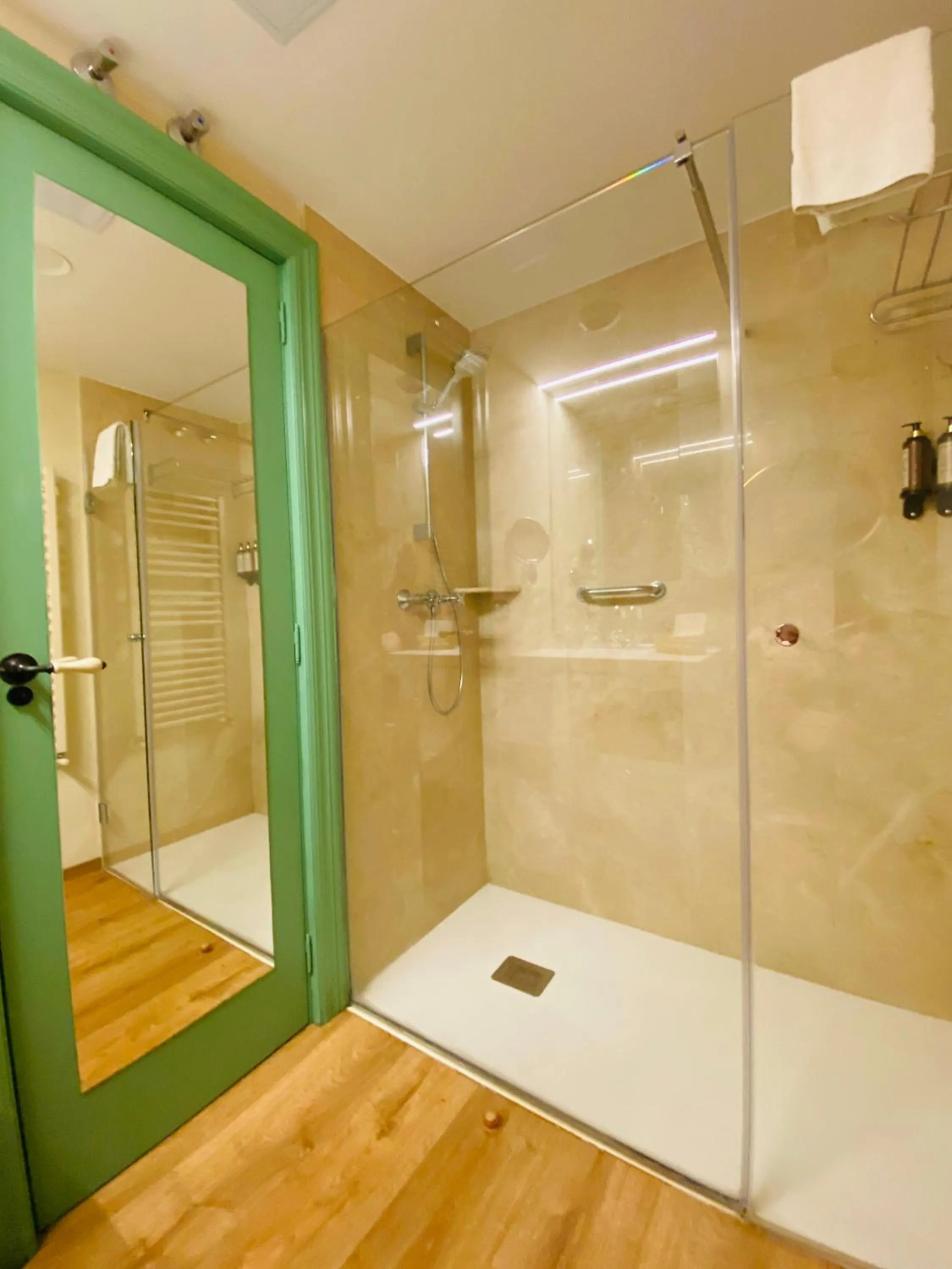 Shower in Posada La Torre de La Quintana